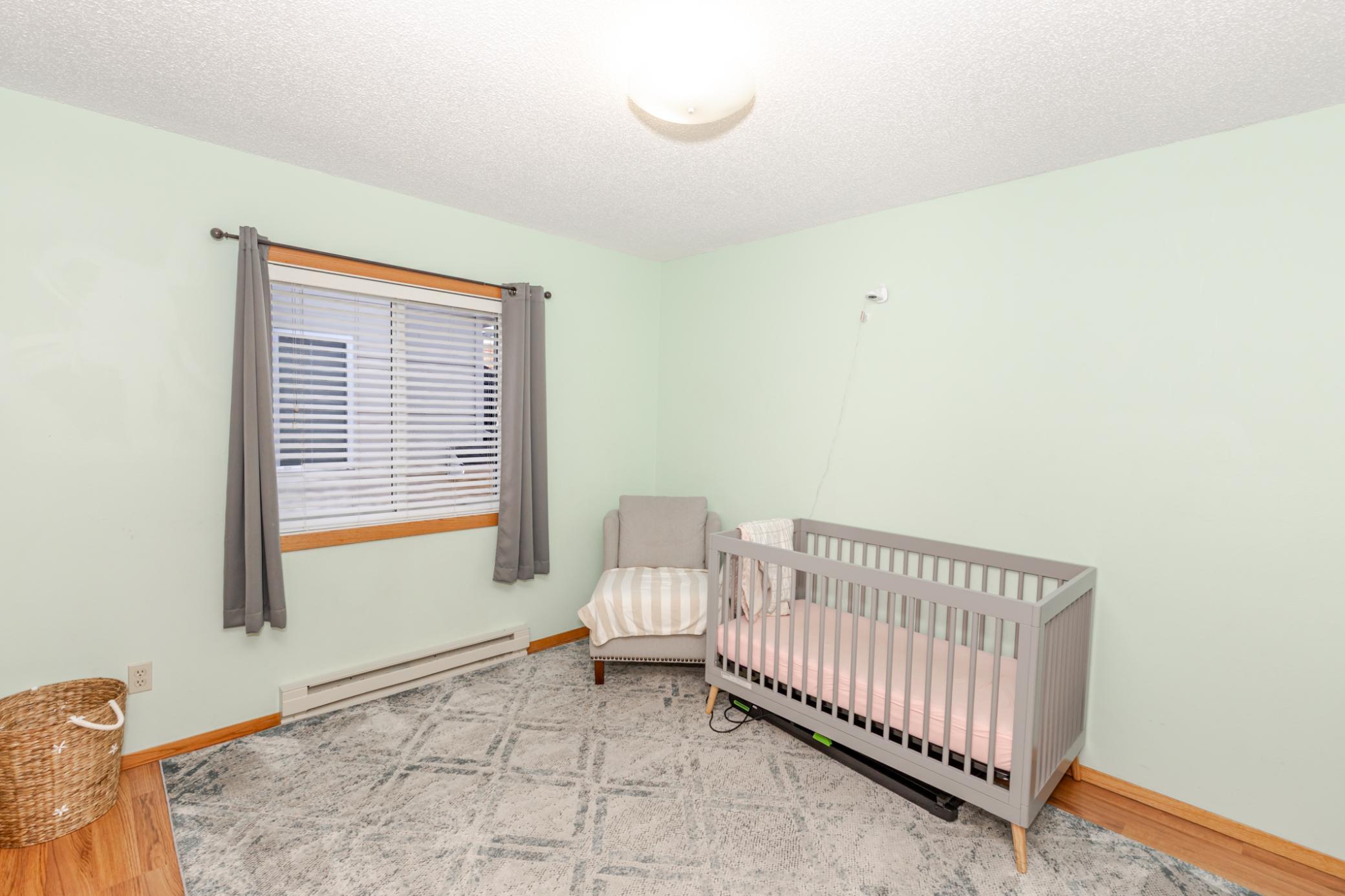 1999 single family home for sale at 5134 7th Lane S in Fargo, ND — 4 bed, 2 bath (photo 15 of 41)