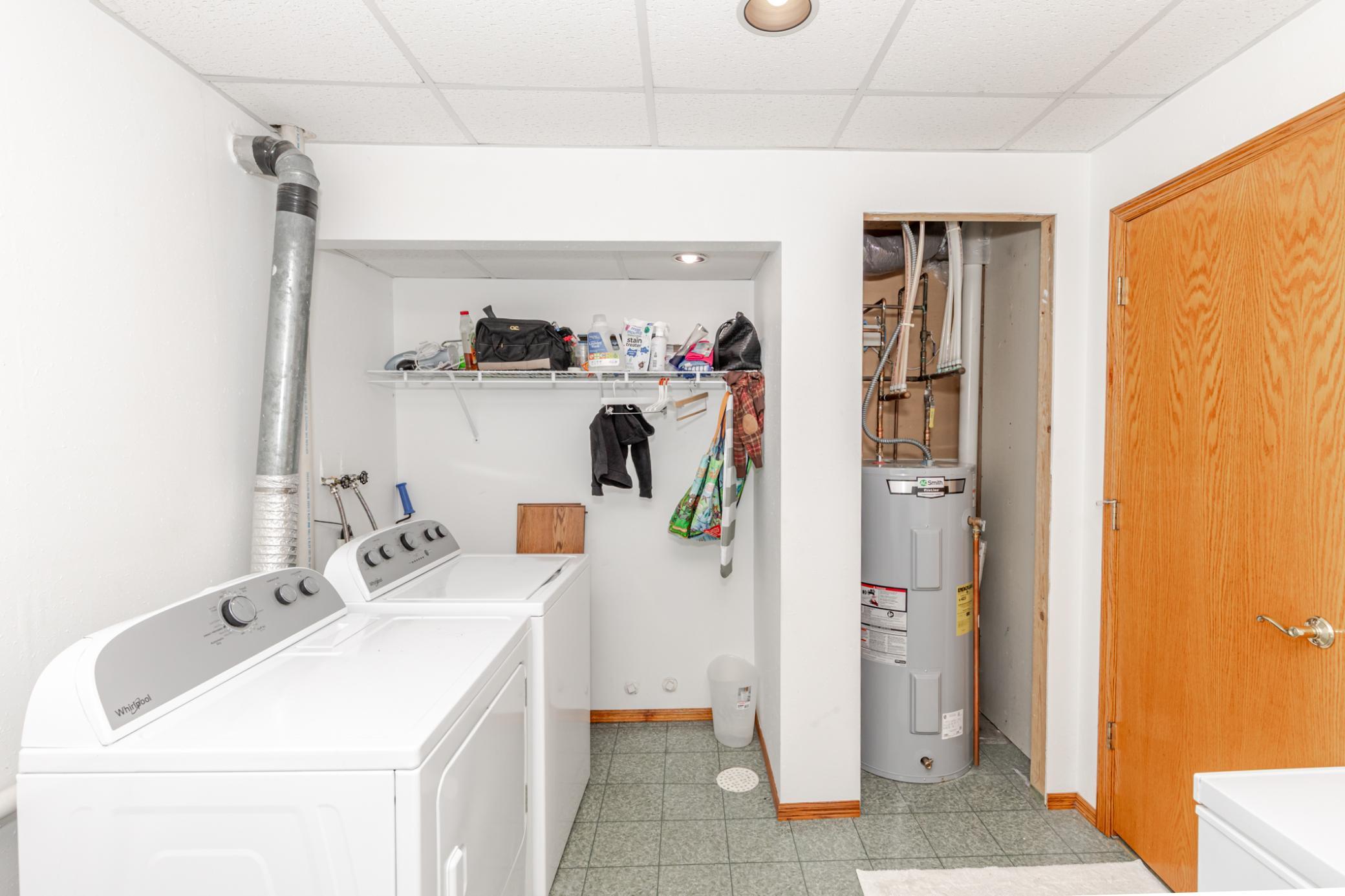 1999 single family home for sale at 5134 7th Lane S in Fargo, ND — 4 bed, 2 bath (photo 33 of 41)