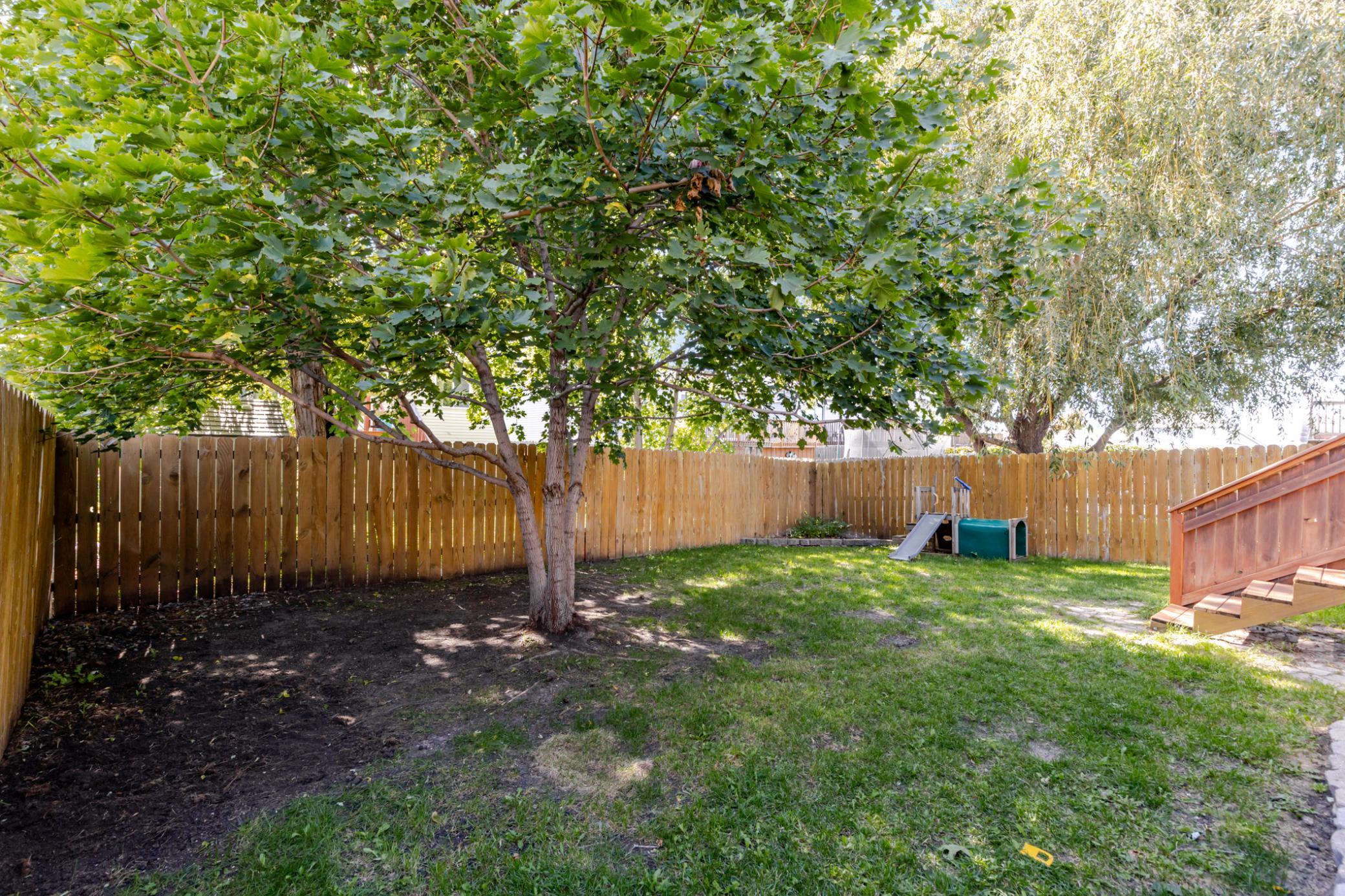 1999 single family home for sale at 5134 7th Lane S in Fargo, ND — 4 bed, 2 bath (photo 39 of 41)