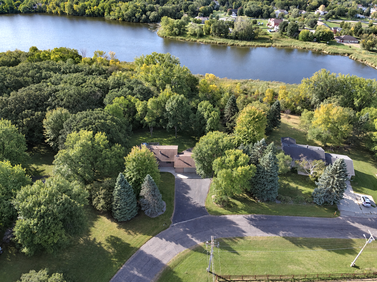 1983 single family home for sale at 510 Woodland Trail in Fergus Falls, MN — 3 bed, 2 bath (photo 2 of 59)