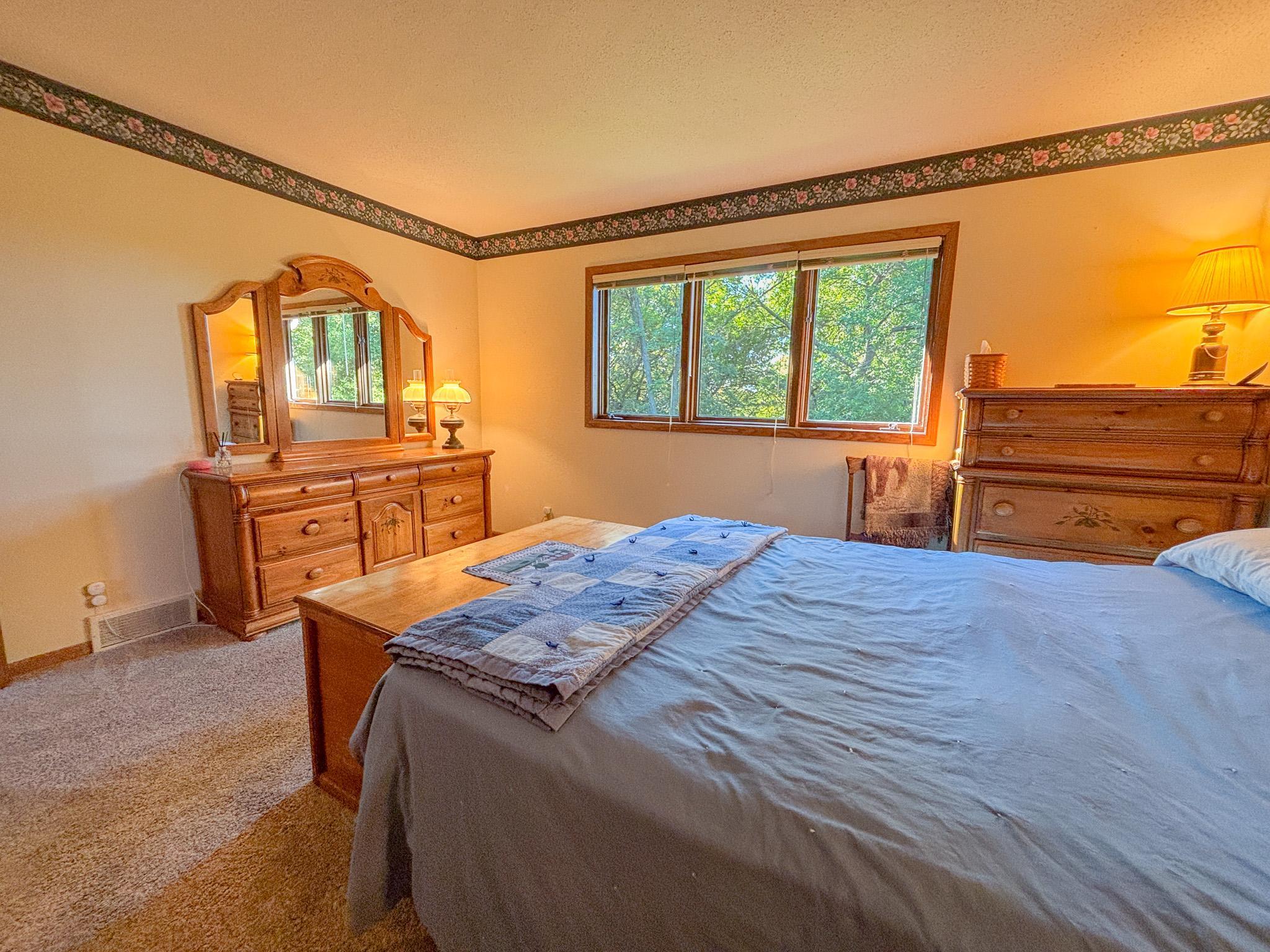 1983 single family home for sale at 510 Woodland Trail in Fergus Falls, MN — 3 bed, 2 bath (photo 14 of 59)