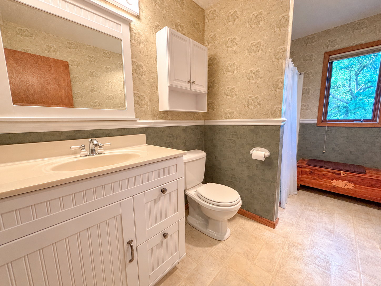 1983 single family home for sale at 510 Woodland Trail in Fergus Falls, MN — 3 bed, 2 bath (photo 18 of 59)