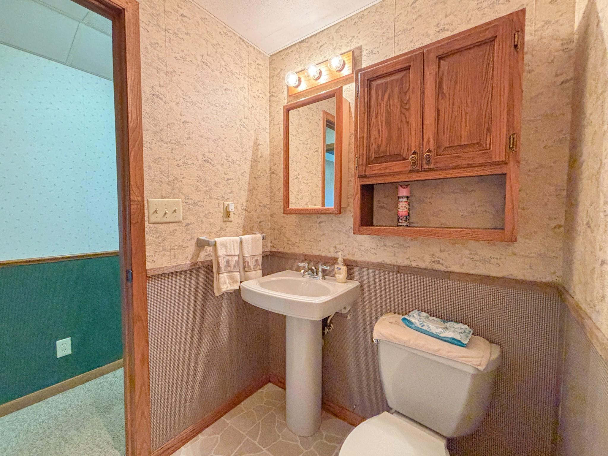 1983 single family home for sale at 510 Woodland Trail in Fergus Falls, MN — 3 bed, 2 bath (photo 27 of 59)