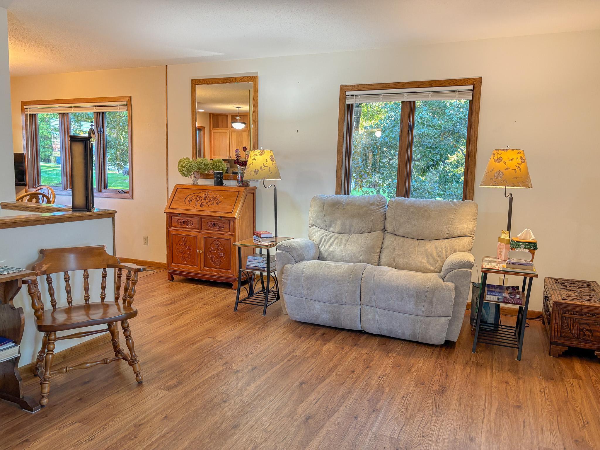 1983 single family home for sale at 510 Woodland Trail in Fergus Falls, MN — 3 bed, 2 bath (photo 4 of 59)