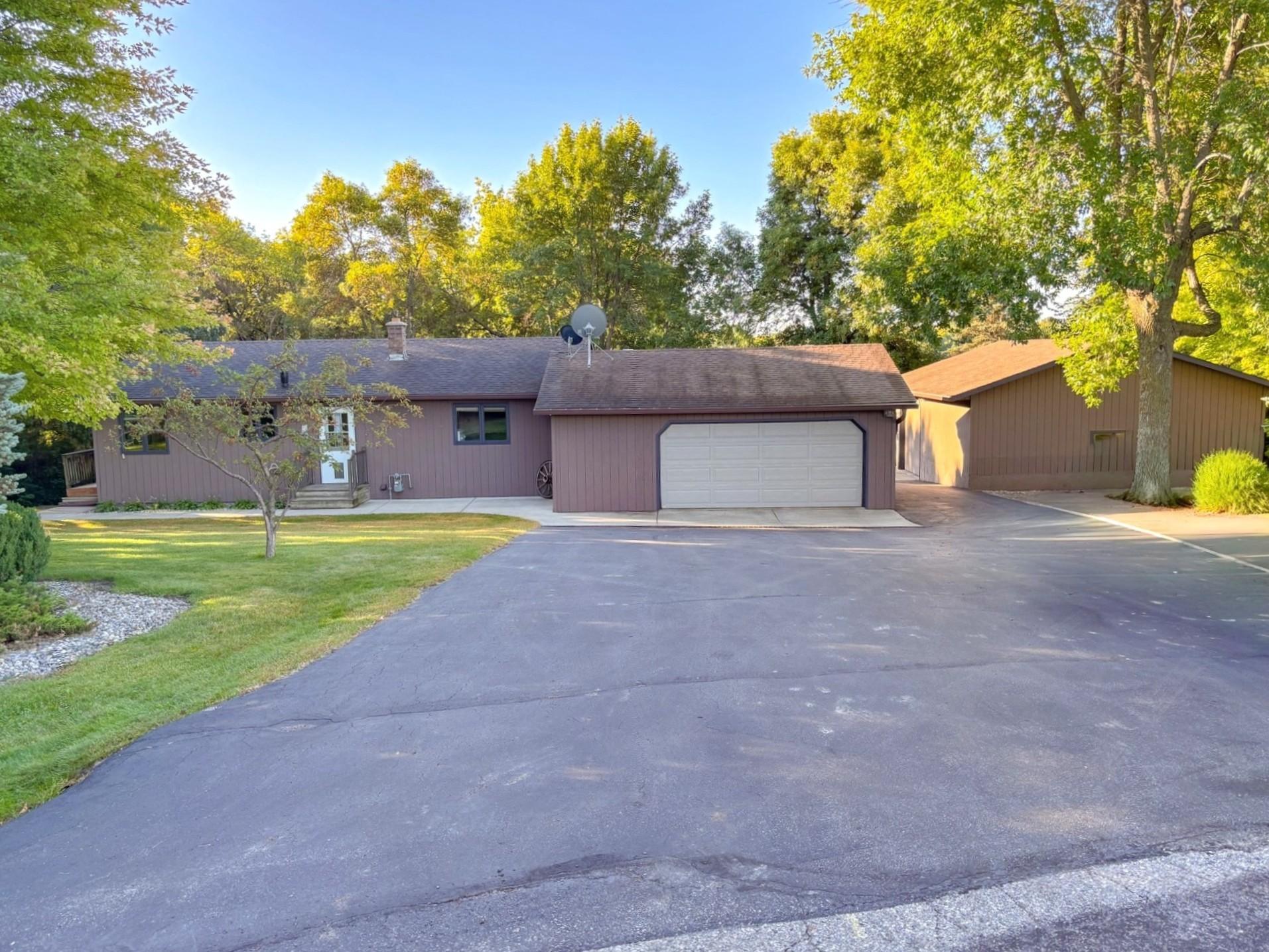 1983 single family home for sale at 510 Woodland Trail in Fergus Falls, MN — 3 bed, 2 bath (photo 37 of 59)