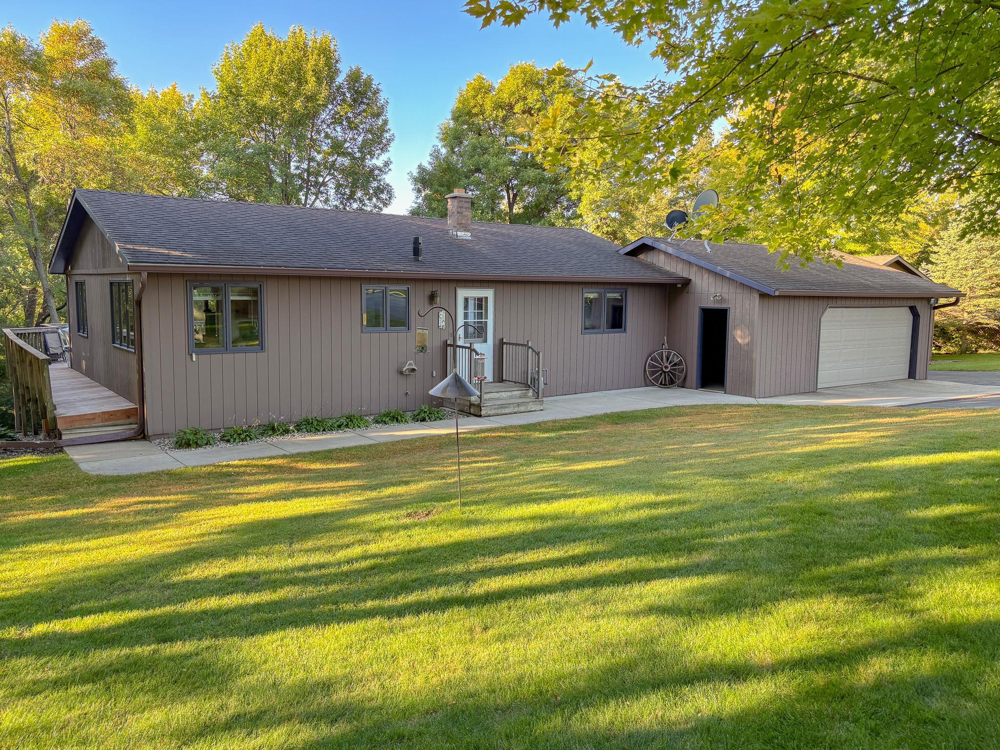 1983 single family home for sale at 510 Woodland Trail in Fergus Falls, MN — 3 bed, 2 bath (photo 38 of 59)