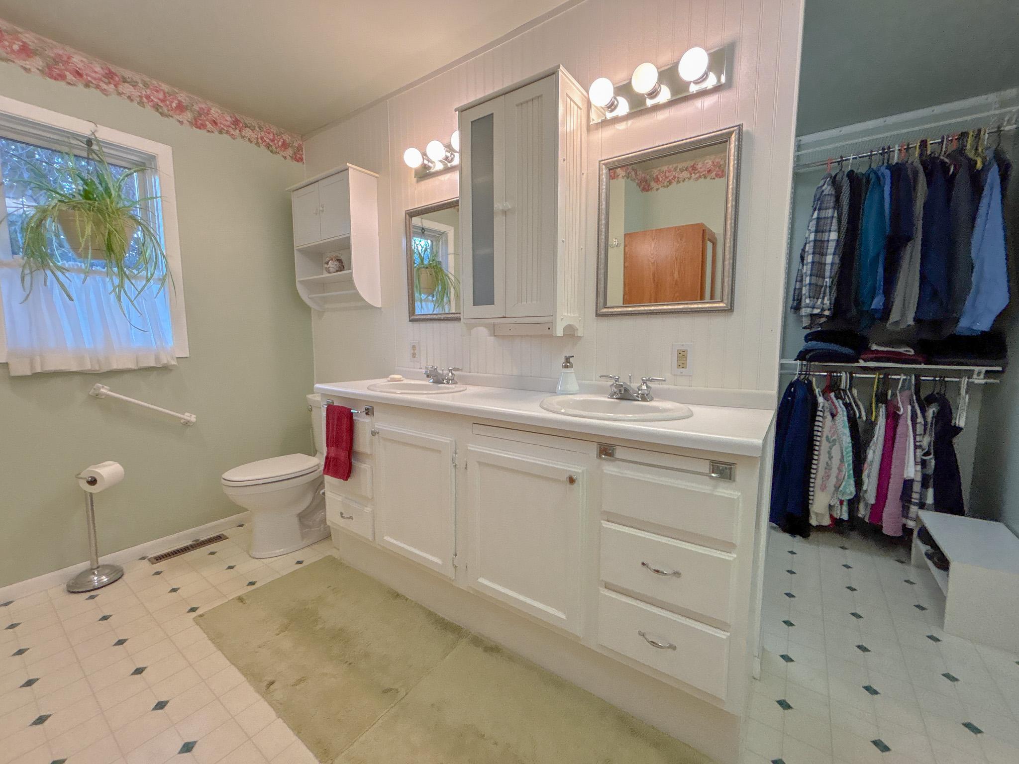 1930 single family home for sale at 314 W Spruce Street in Fergus Falls, MN — 3 bed, 4 bath (photo 22 of 63)