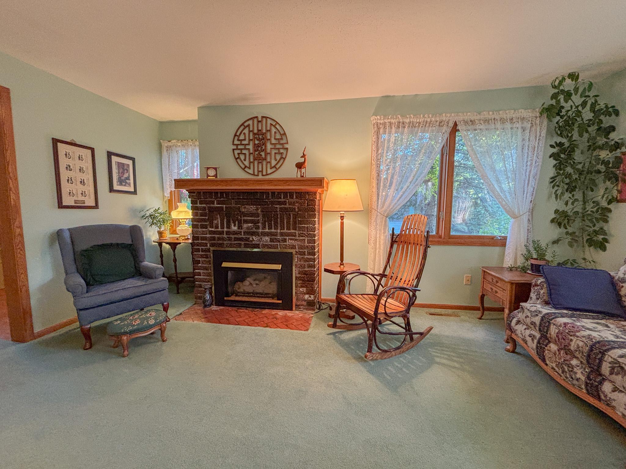 1930 single family home for sale at 314 W Spruce Street in Fergus Falls, MN — 3 bed, 4 bath (photo 6 of 63)