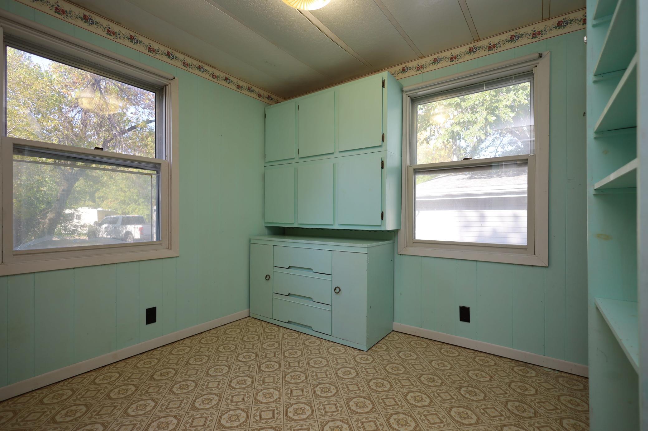 1978 single family home for sale at 798 2nd Street NE in Hillsboro, ND — 3 bed, 2 bath (photo 13 of 29)