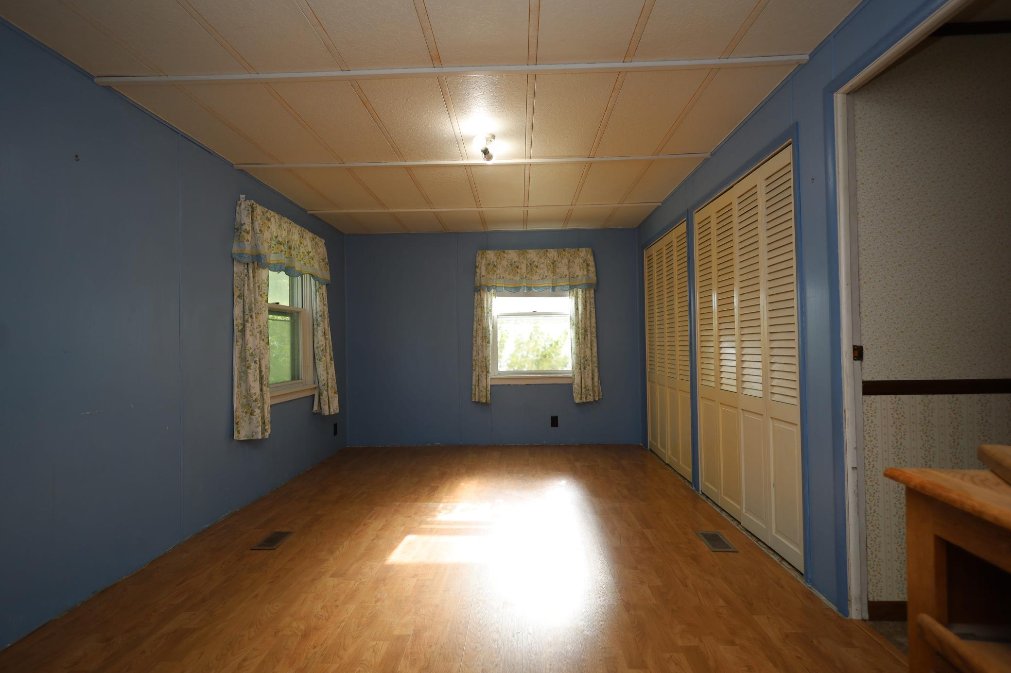 1978 single family home for sale at 798 2nd Street NE in Hillsboro, ND — 3 bed, 2 bath (photo 16 of 29)