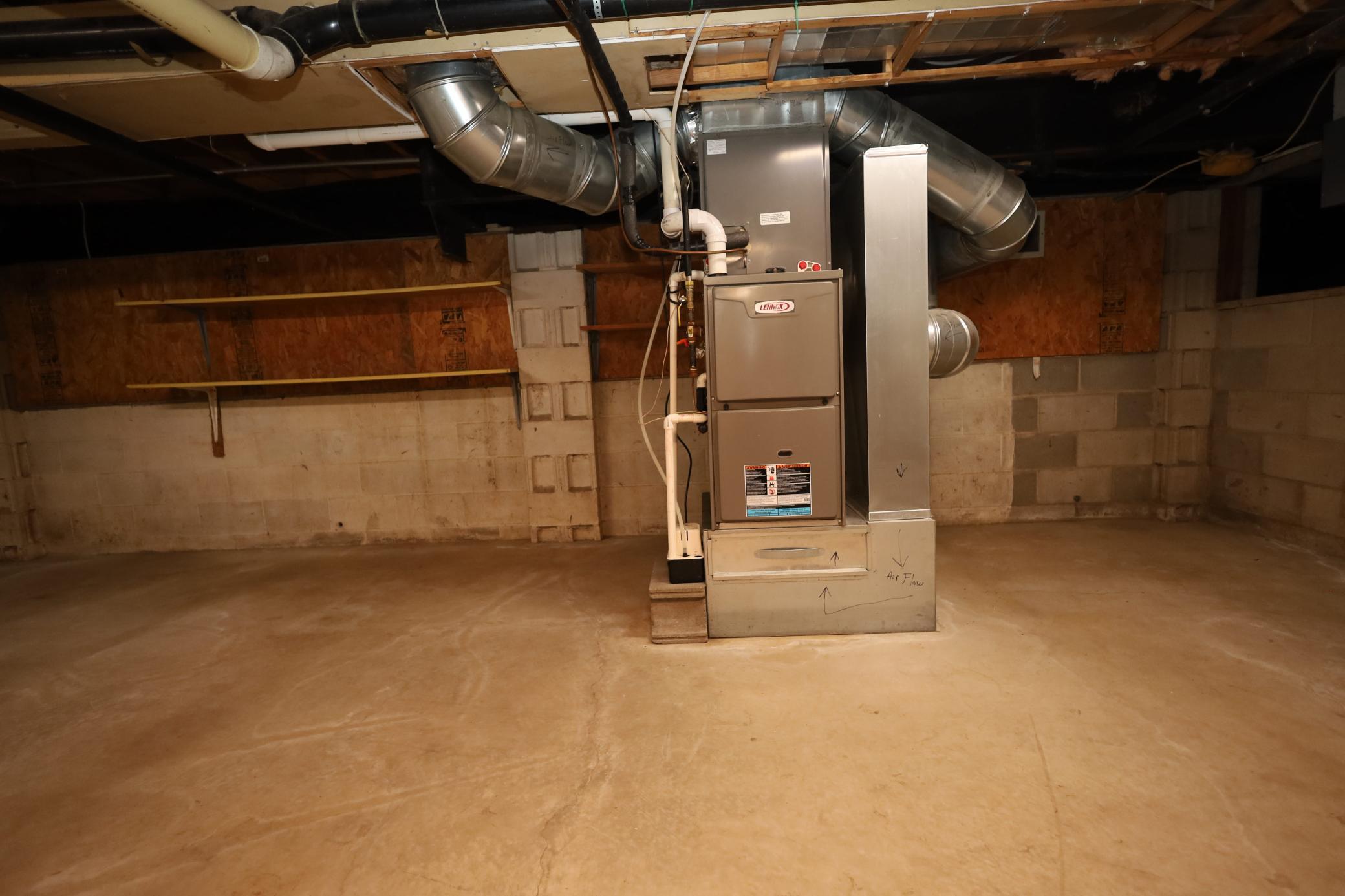 1978 single family home for sale at 798 2nd Street NE in Hillsboro, ND — 3 bed, 2 bath (photo 20 of 29)