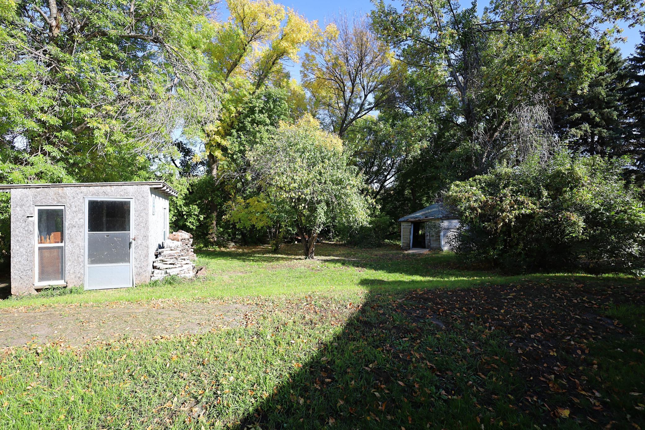 1978 single family home for sale at 798 2nd Street NE in Hillsboro, ND — 3 bed, 2 bath (photo 27 of 29)