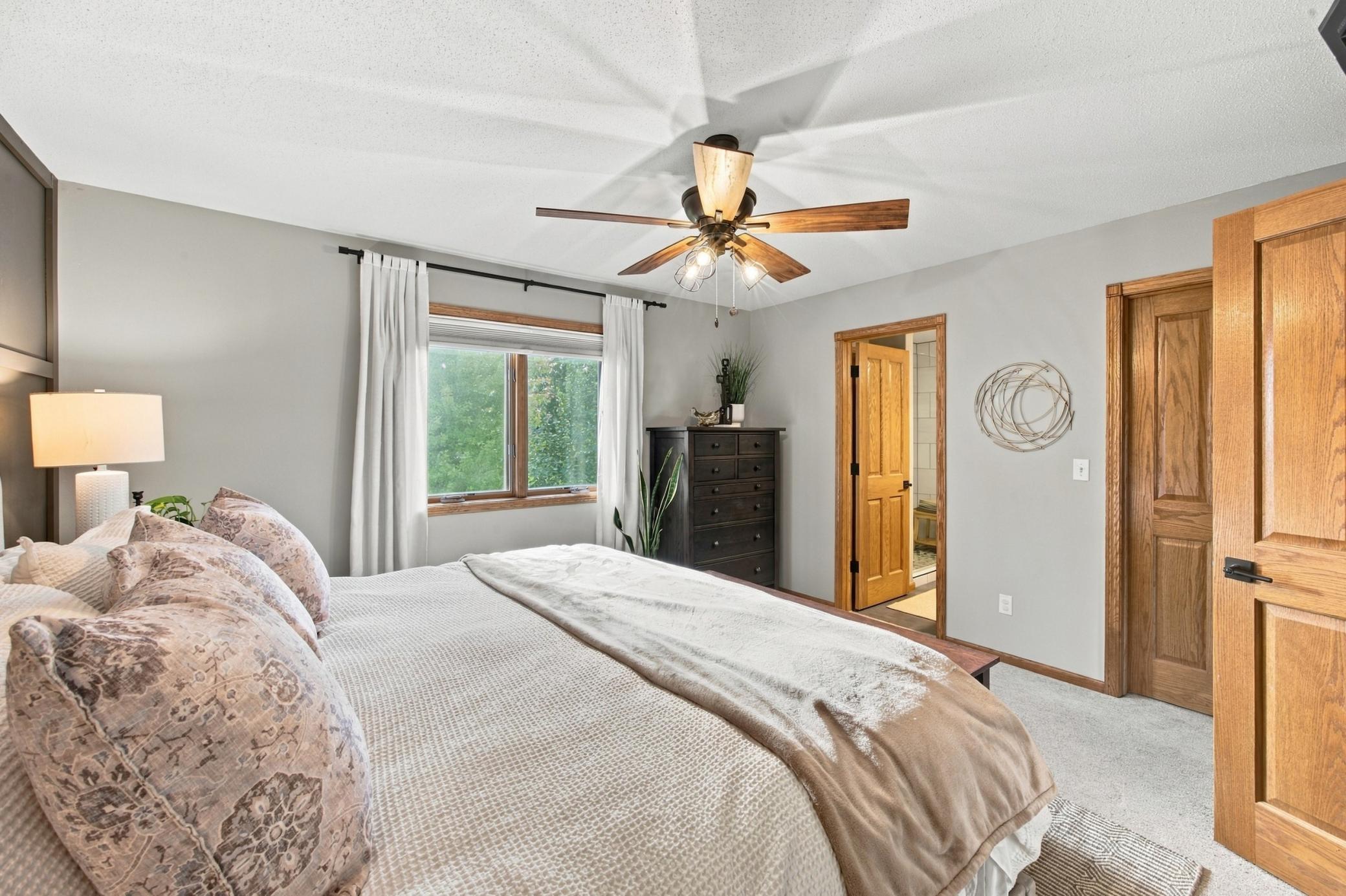 2006 single family home for sale at 4822 43rd Street S in Fargo, ND — 4 bed, 3 bath (photo 13 of 37)