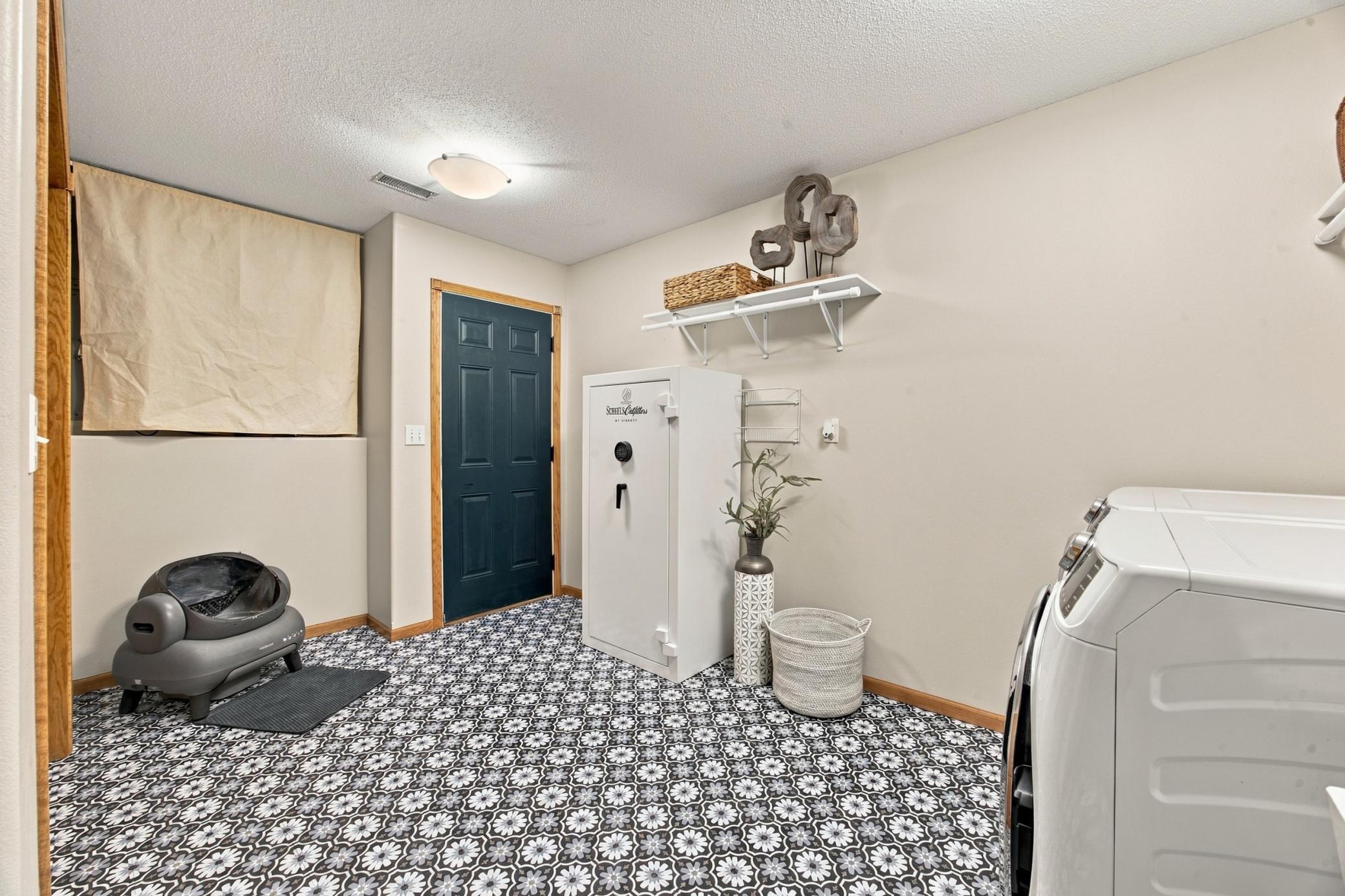 2006 single family home for sale at 4822 43rd Street S in Fargo, ND — 4 bed, 3 bath (photo 25 of 37)