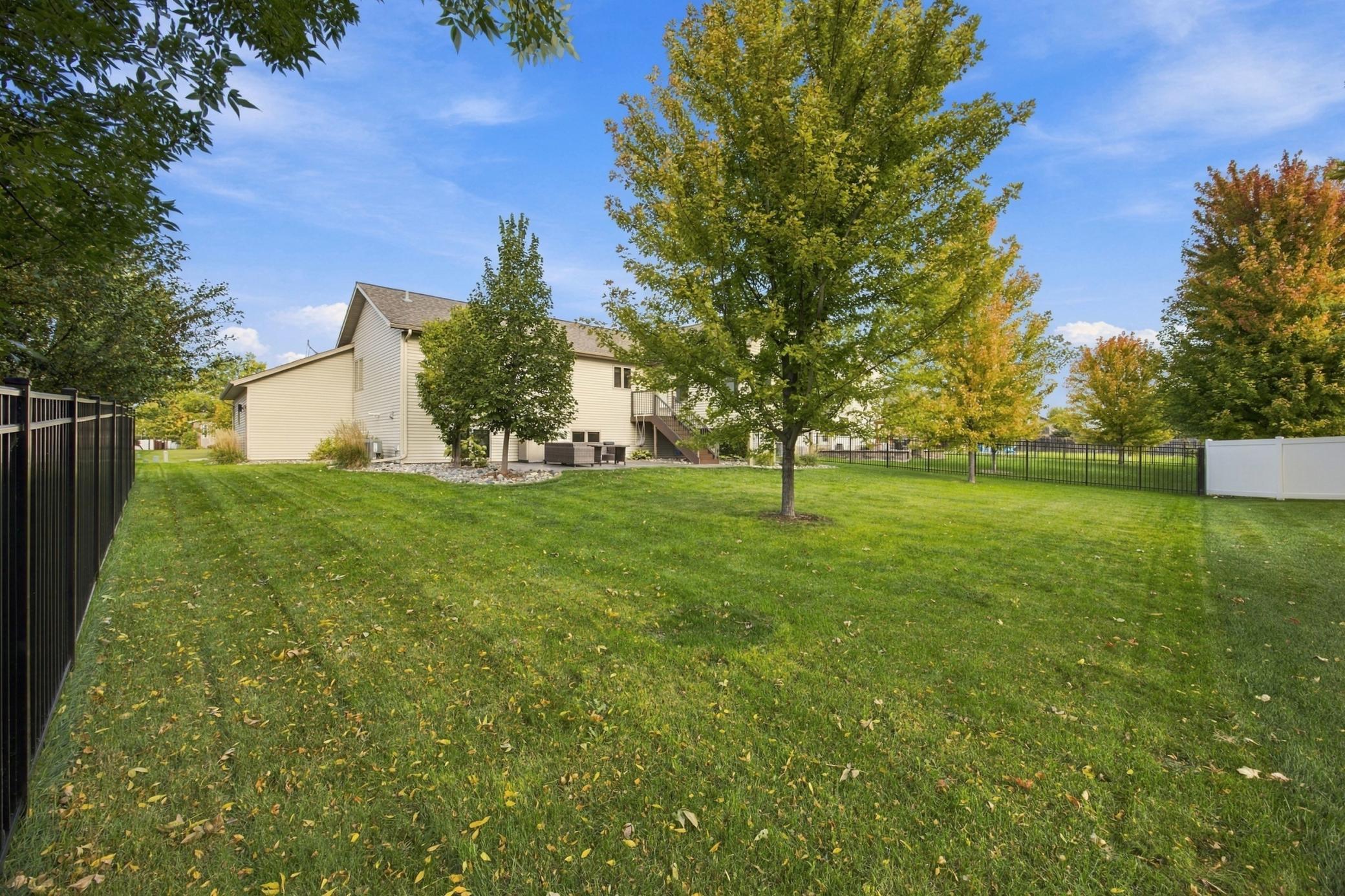 2006 single family home for sale at 4822 43rd Street S in Fargo, ND — 4 bed, 3 bath (photo 27 of 37)