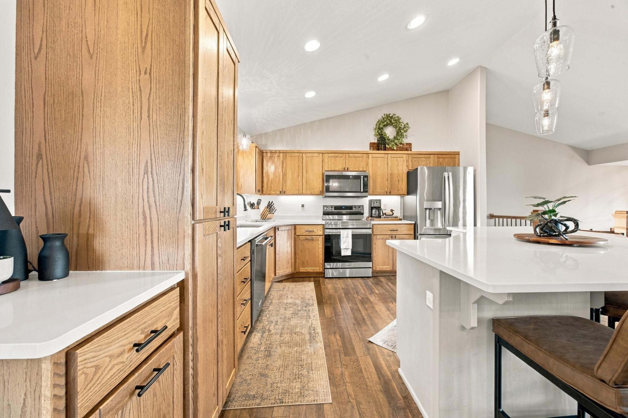 2006 single family home for sale at 4822 43rd Street S in Fargo, ND — 4 bed, 3 bath (photo 8 of 37)