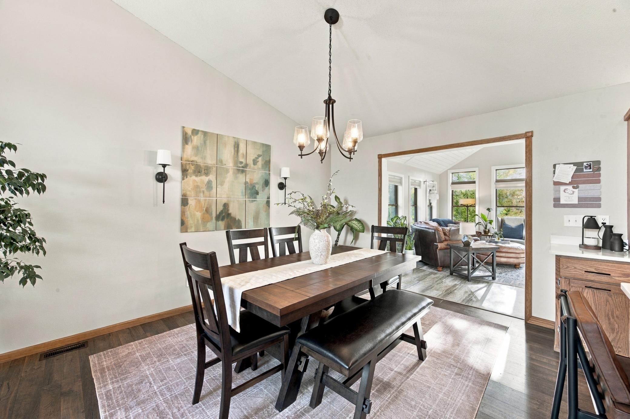 2006 single family home for sale at 4822 43rd Street S in Fargo, ND — 4 bed, 3 bath (photo 10 of 37)