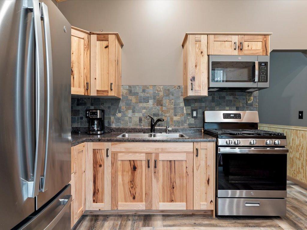 2022 single family home for sale at 22603 Retirement Lane in Deerwood, MN — 2 bed, 1 bath (photo 6 of 40)