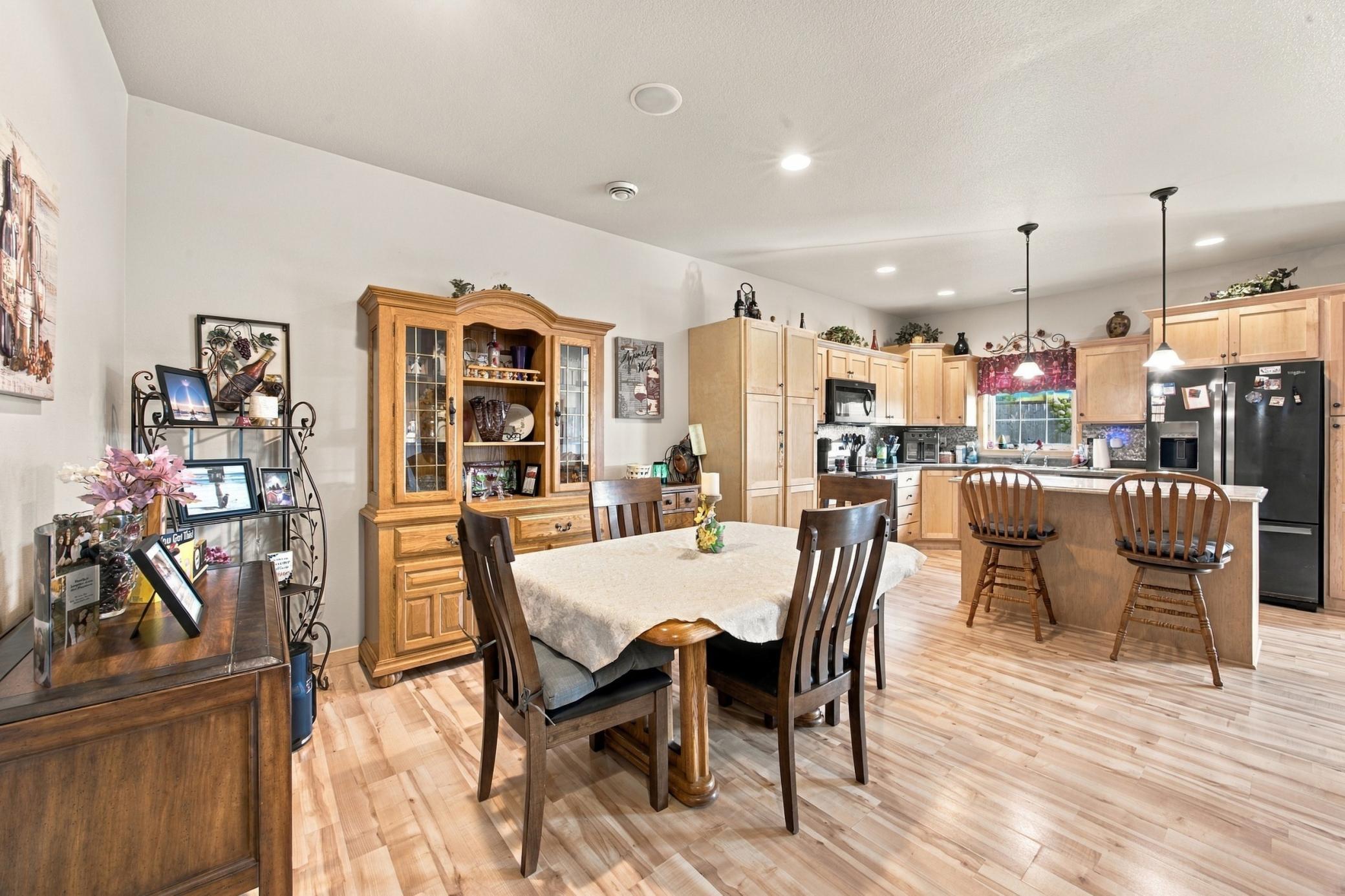 2014 twin home for sale at 3527 23rd Avenue S in Moorhead, MN — 3 bed, 2 bath (photo 12 of 39)