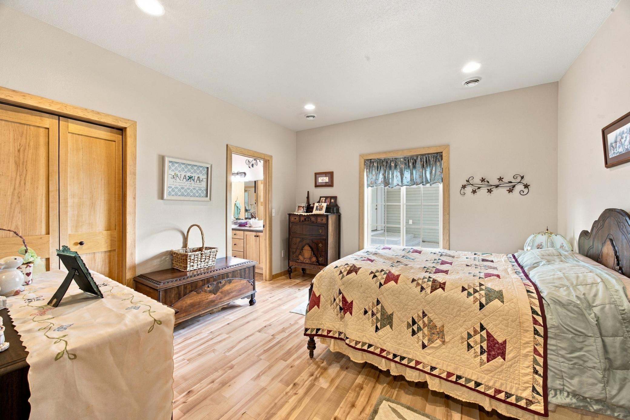 2014 twin home for sale at 3527 23rd Avenue S in Moorhead, MN — 3 bed, 2 bath (photo 18 of 39)