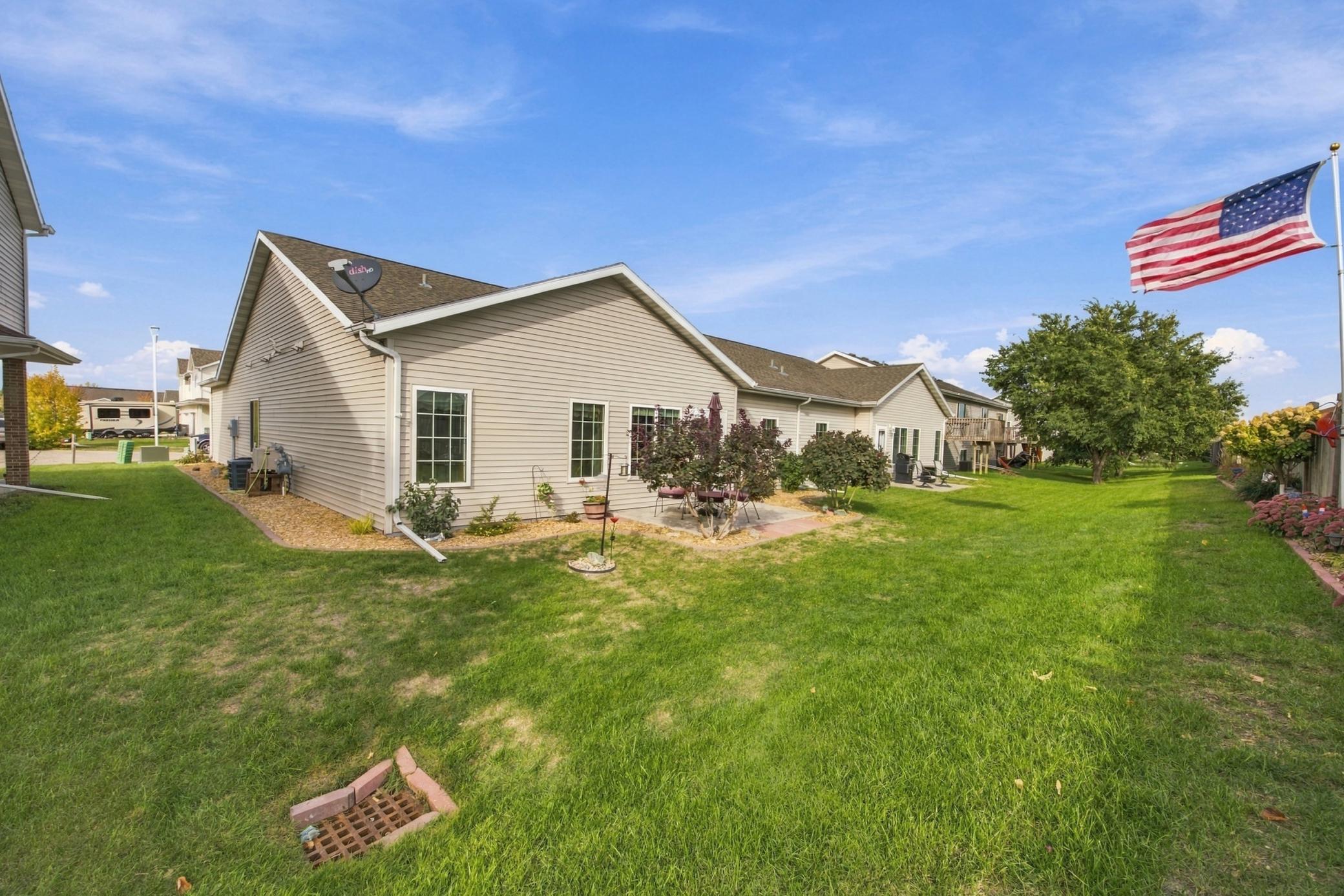 2014 twin home for sale at 3527 23rd Avenue S in Moorhead, MN — 3 bed, 2 bath (photo 25 of 39)