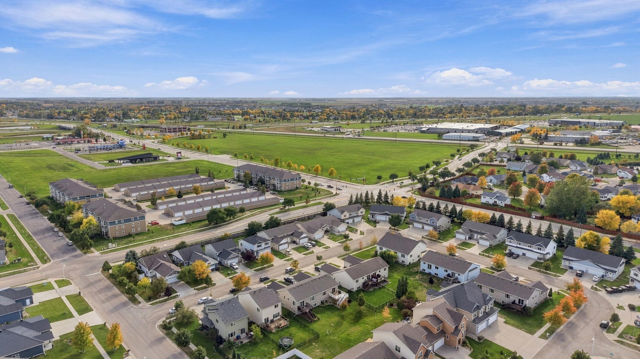 2014 twin home for sale at 3527 23rd Avenue S in Moorhead, MN — 3 bed, 2 bath (photo 35 of 39)