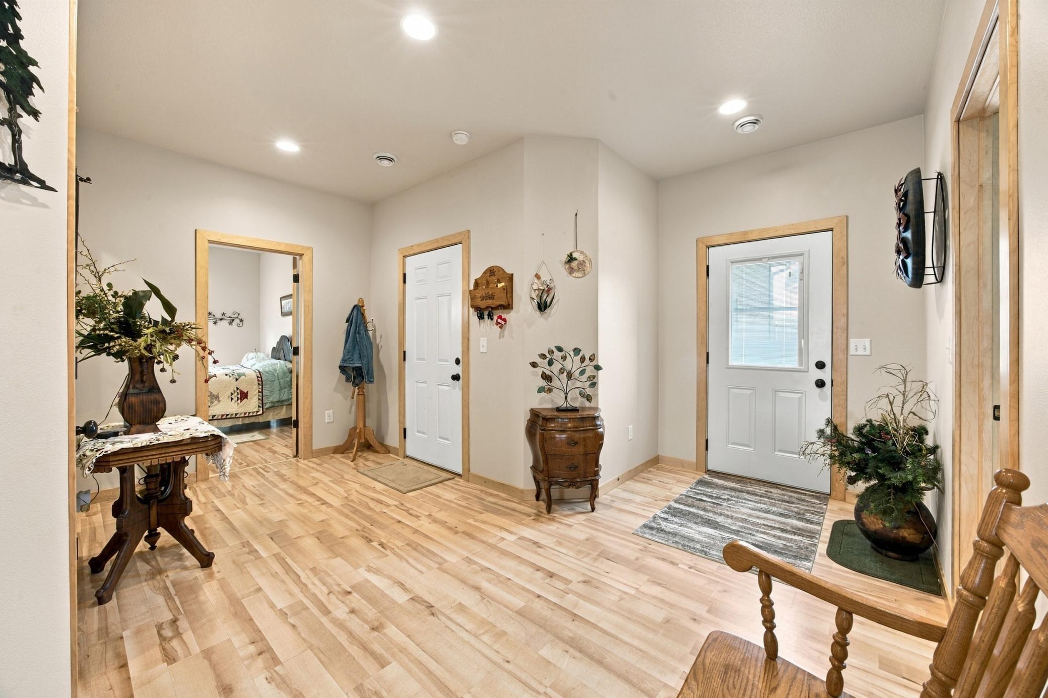 2014 twin home for sale at 3527 23rd Avenue S in Moorhead, MN — 3 bed, 2 bath (photo 5 of 39)