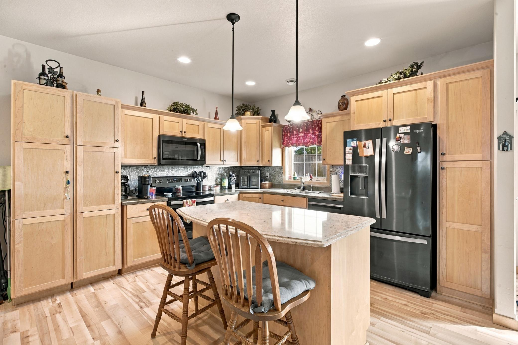 2014 twin home for sale at 3527 23rd Avenue S in Moorhead, MN — 3 bed, 2 bath (photo 8 of 39)