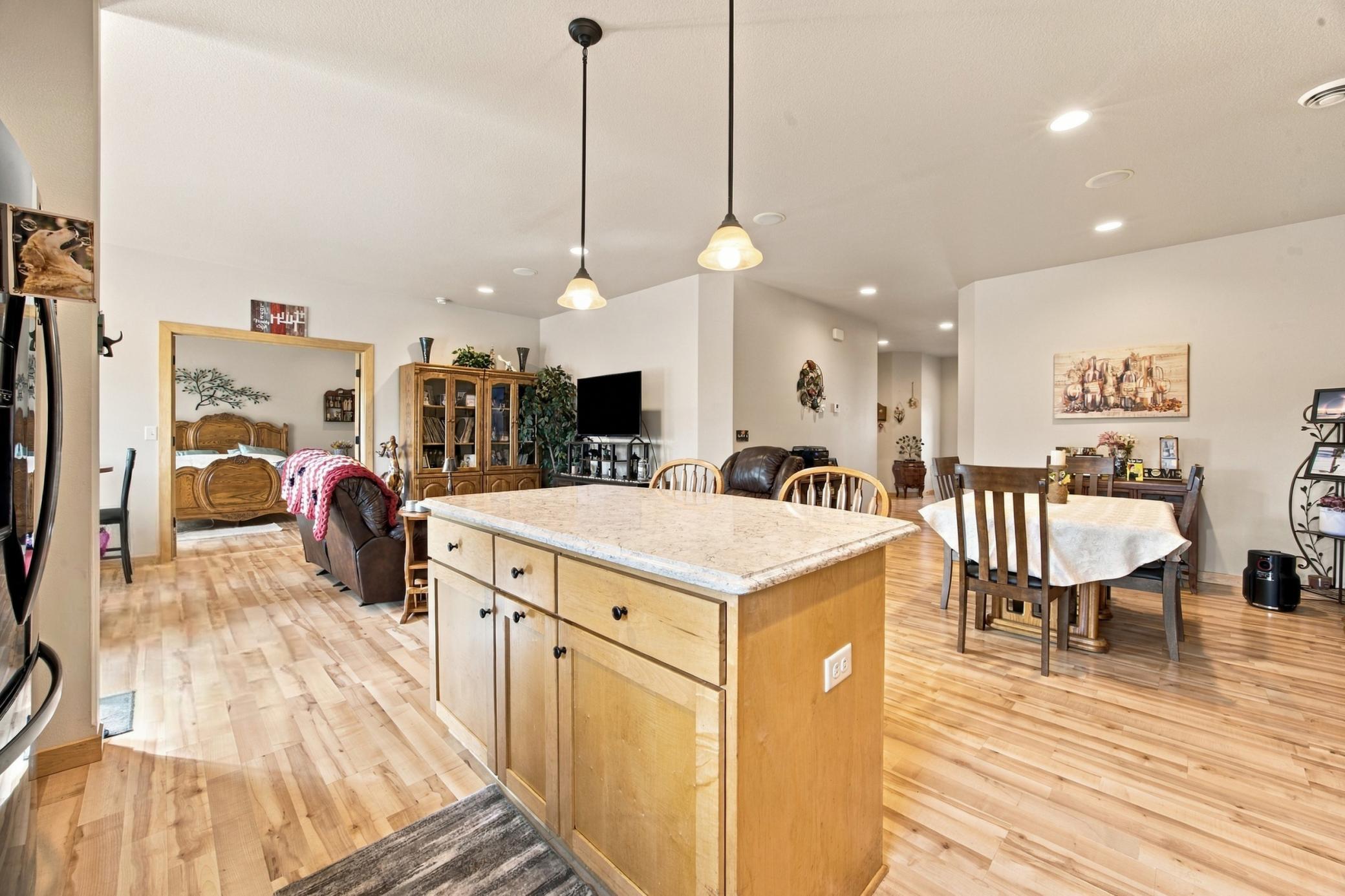 2014 twin home for sale at 3527 23rd Avenue S in Moorhead, MN — 3 bed, 2 bath (photo 10 of 39)