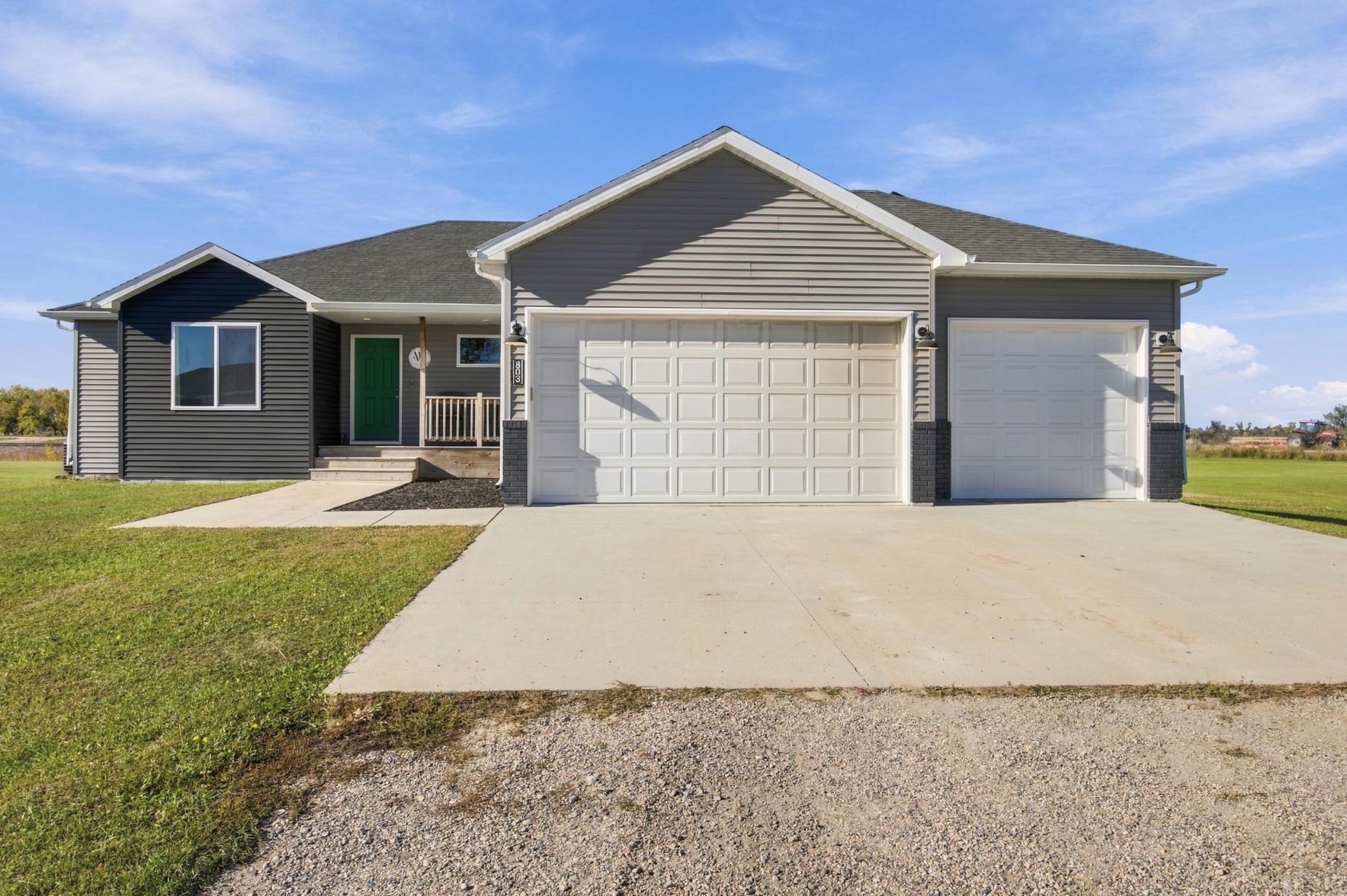 2020 single family home for sale at 803 Blaine Street N in Colfax, ND — 5 bed, 3 bath