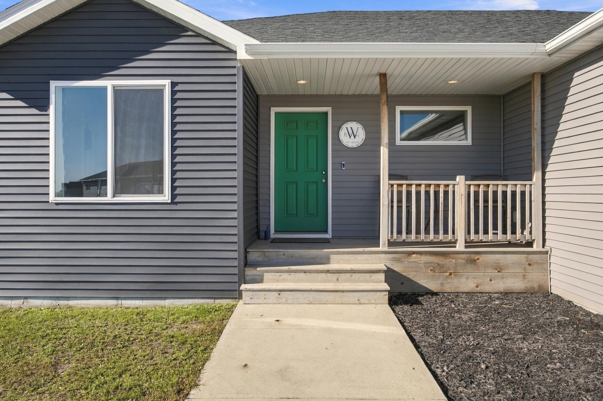 2020 single family home for sale at 803 Blaine Street N in Colfax, ND — 5 bed, 3 bath (photo 3 of 56)