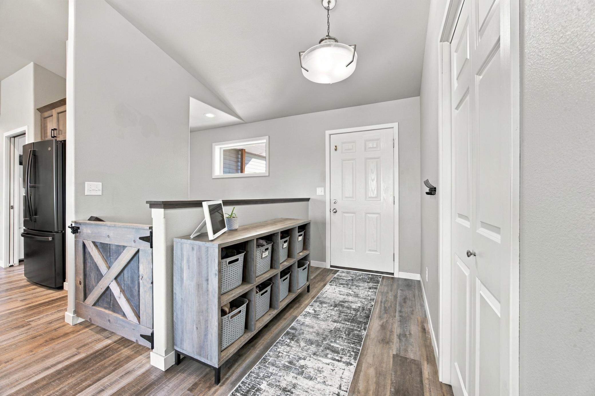 2020 single family home for sale at 803 Blaine Street N in Colfax, ND — 5 bed, 3 bath (photo 4 of 56)