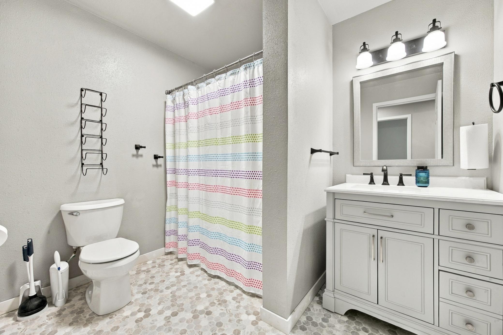 2020 single family home for sale at 803 Blaine Street N in Colfax, ND — 5 bed, 3 bath (photo 36 of 56)