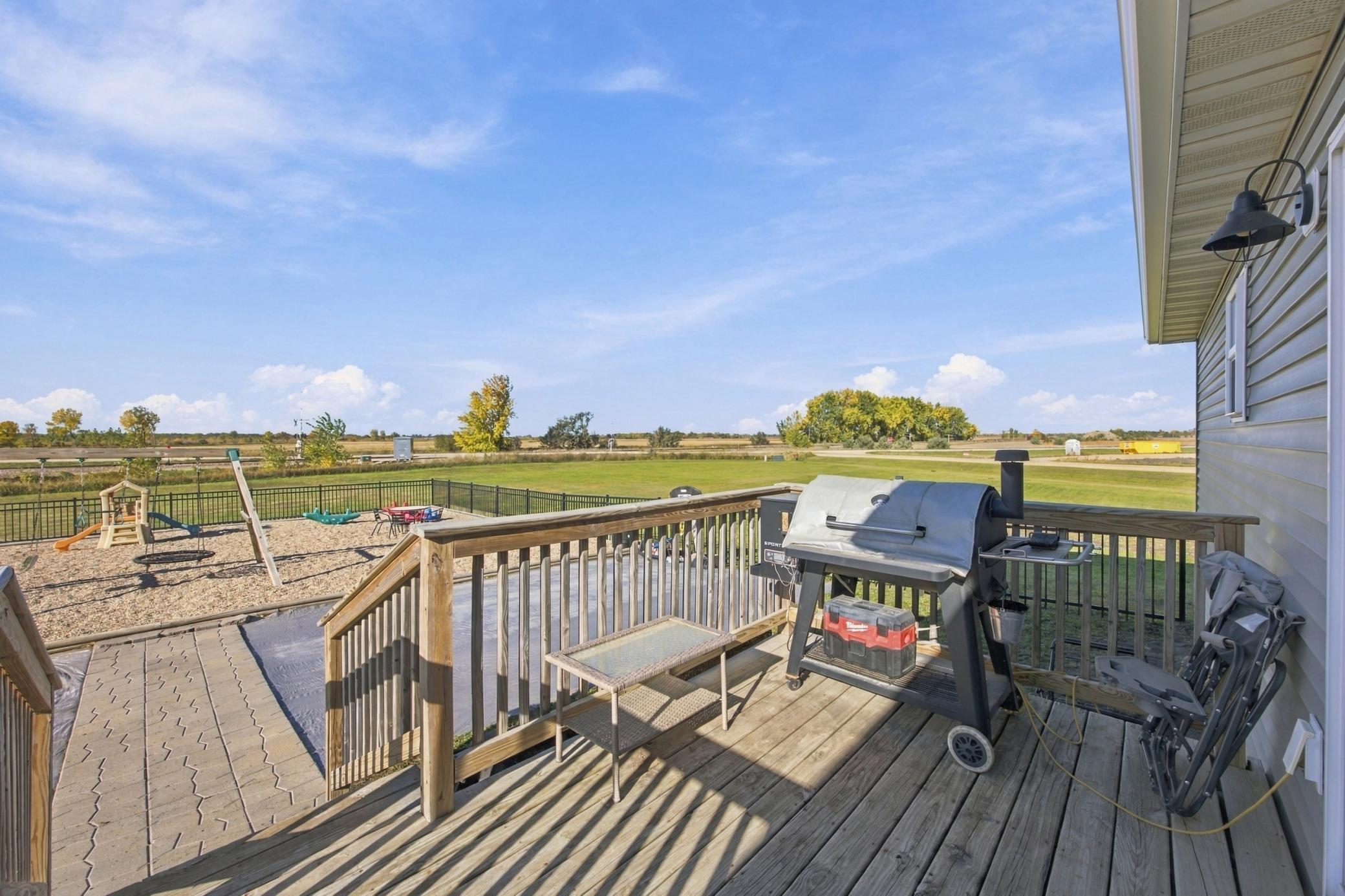 2020 single family home for sale at 803 Blaine Street N in Colfax, ND — 5 bed, 3 bath (photo 41 of 56)
