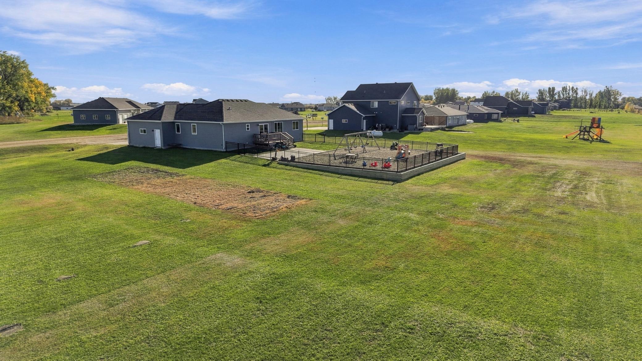 2020 single family home for sale at 803 Blaine Street N in Colfax, ND — 5 bed, 3 bath (photo 47 of 56)