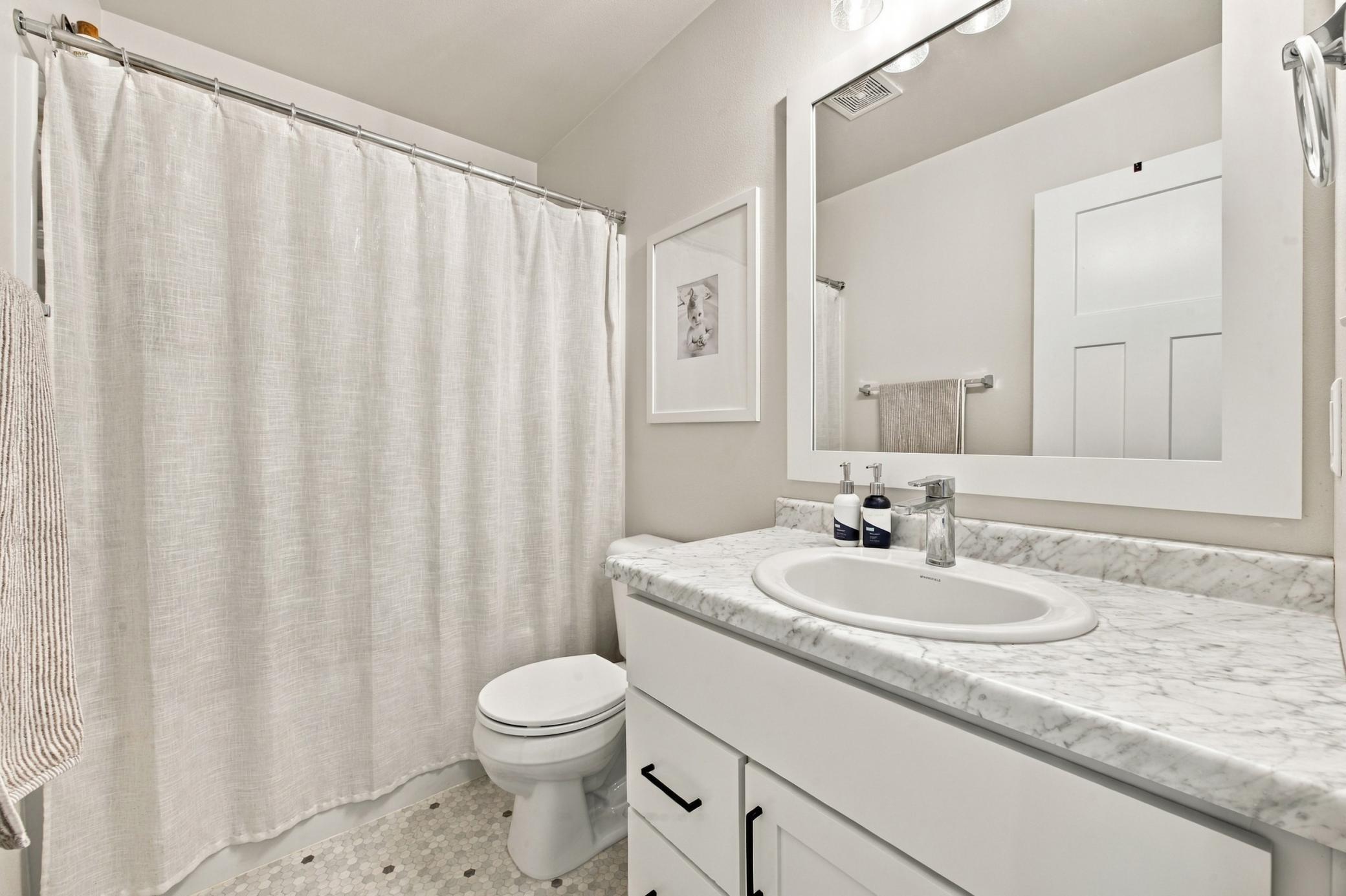 2019 twin home for sale at 2136 Allison Lane W in West Fargo, ND — 3 bed, 3 bath (photo 17 of 27)
