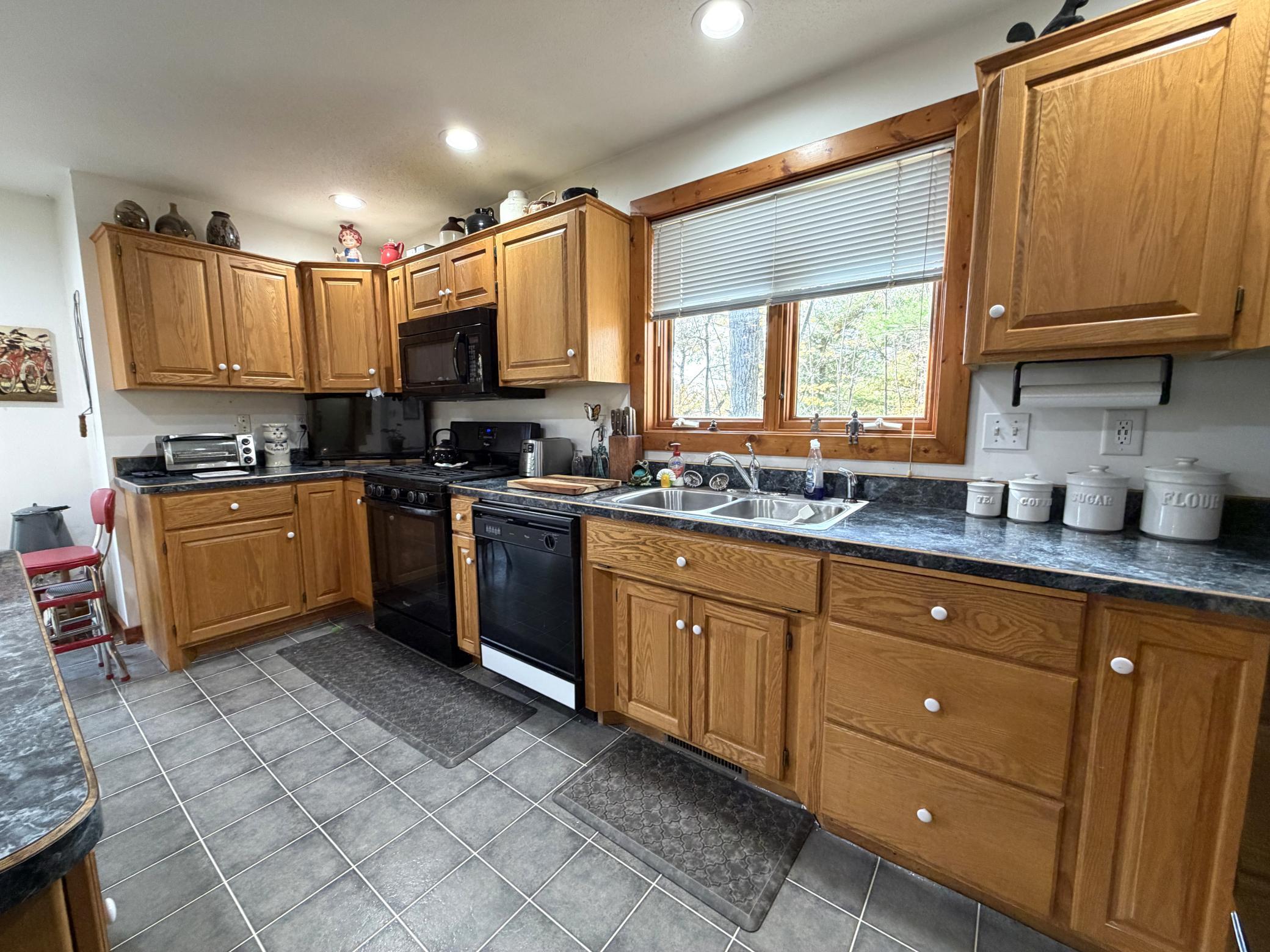 1996 single family home for sale at 40041 302nd Lane in Aitkin, MN — 4 bed, 4 bath (photo 30 of 77)