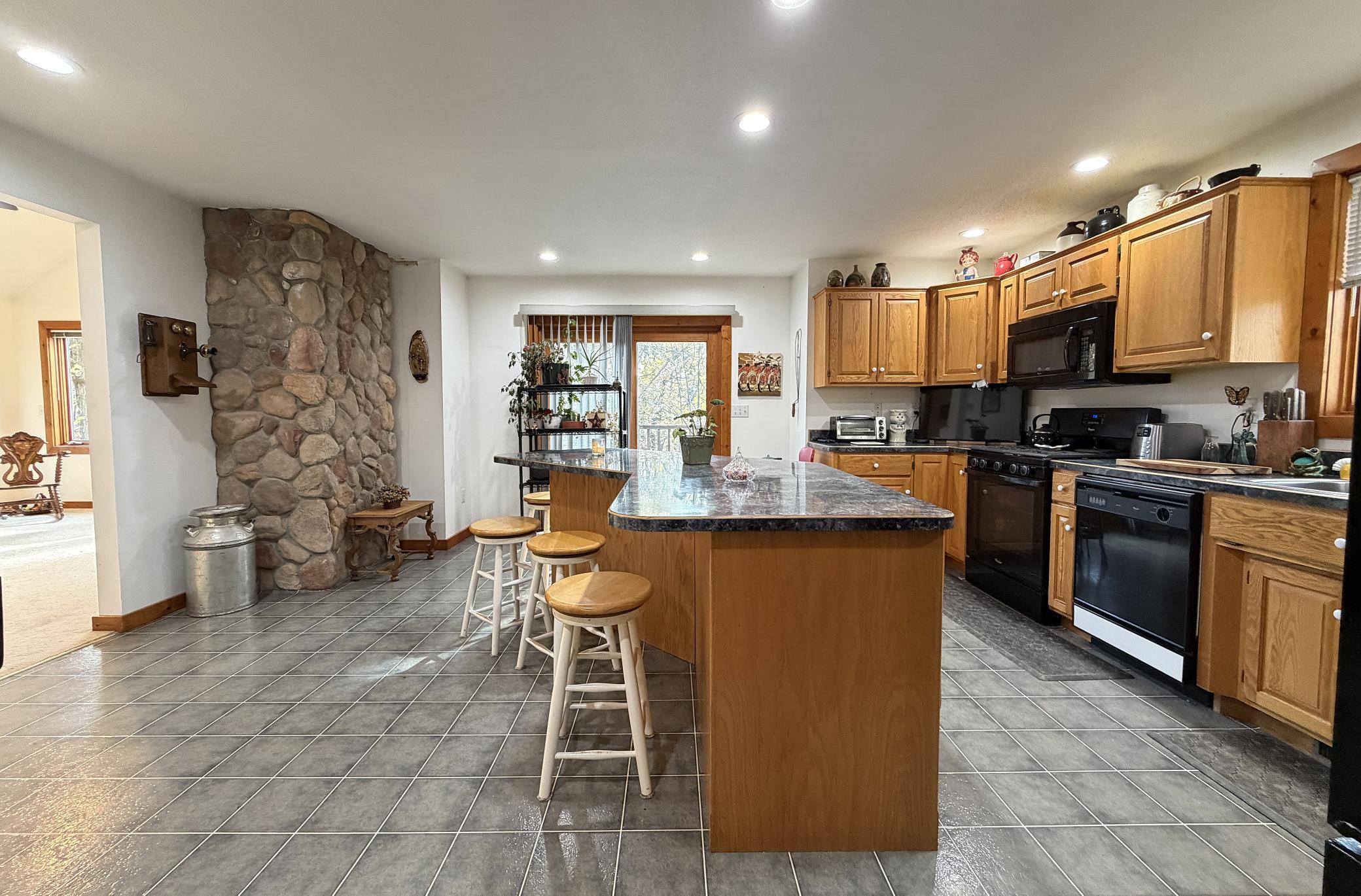 1996 single family home for sale at 40041 302nd Lane in Aitkin, MN — 4 bed, 4 bath (photo 33 of 77)