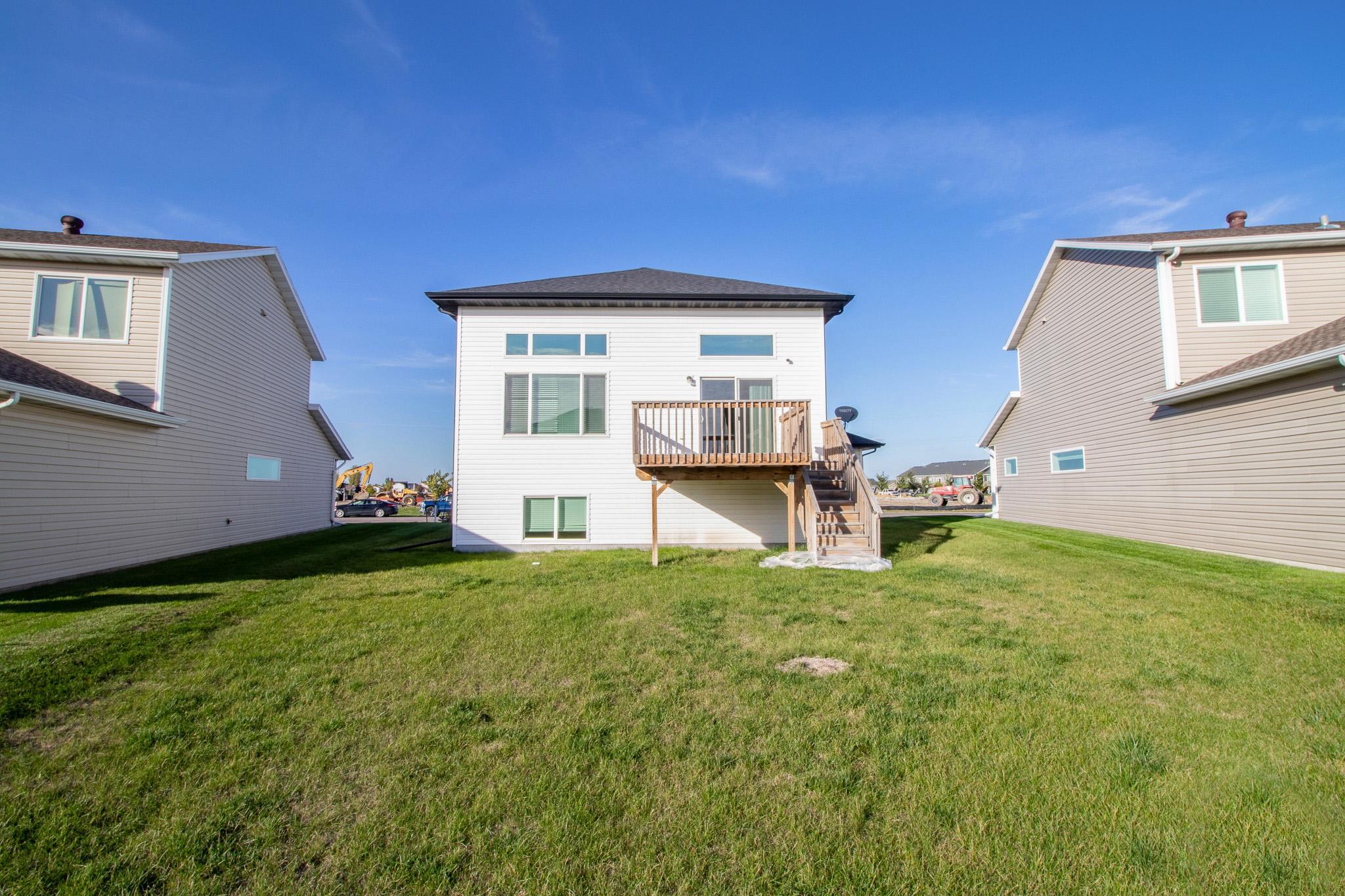 2020 single family home for sale at 2154 65th Avenue S in Fargo, ND — 3 bed, 3 bath (photo 24 of 24)