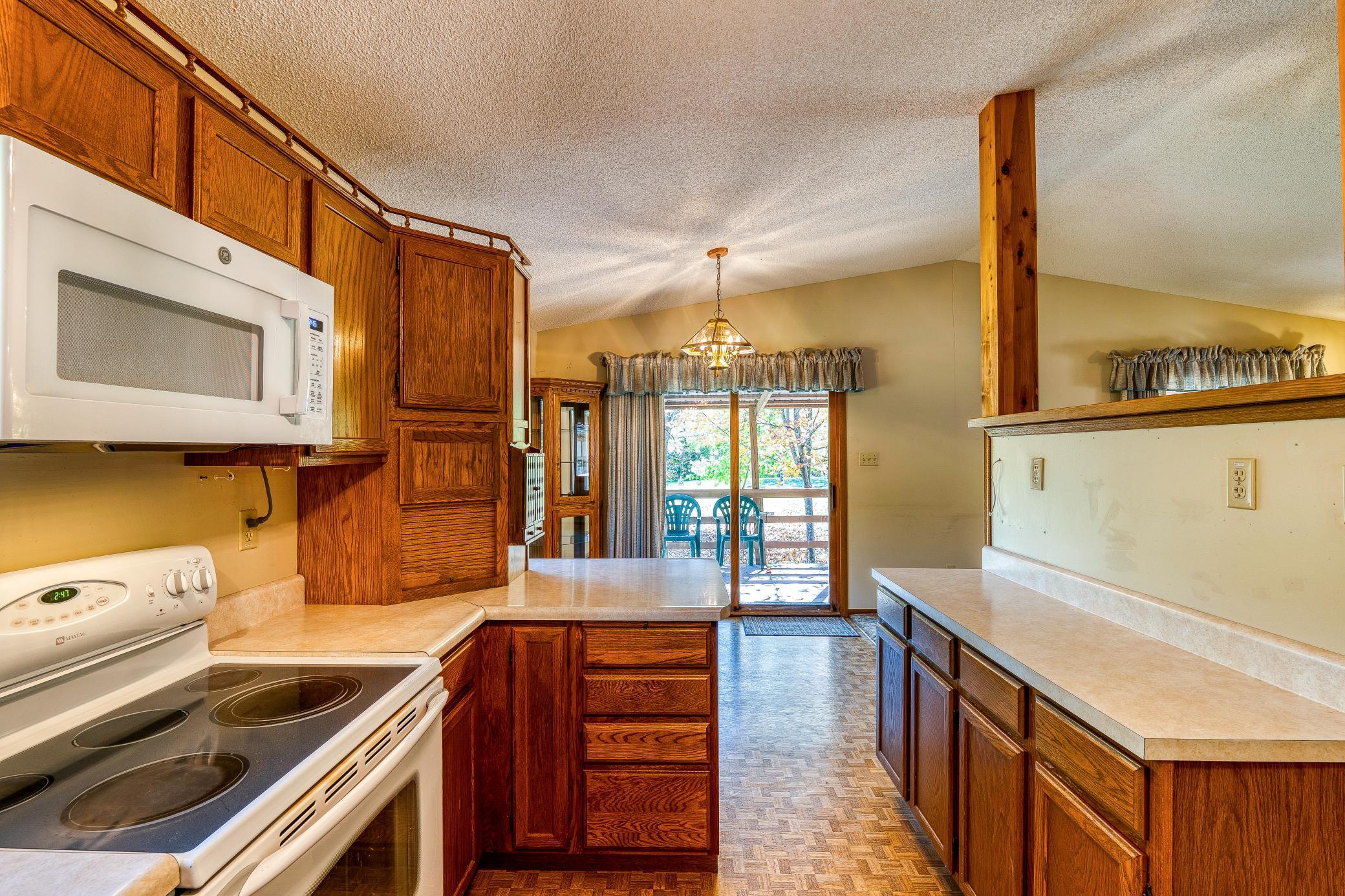 1987 single family home for sale at 9330 Country Club Road NE in Bemidji, MN — 4 bed, 2 bath (photo 11 of 92)