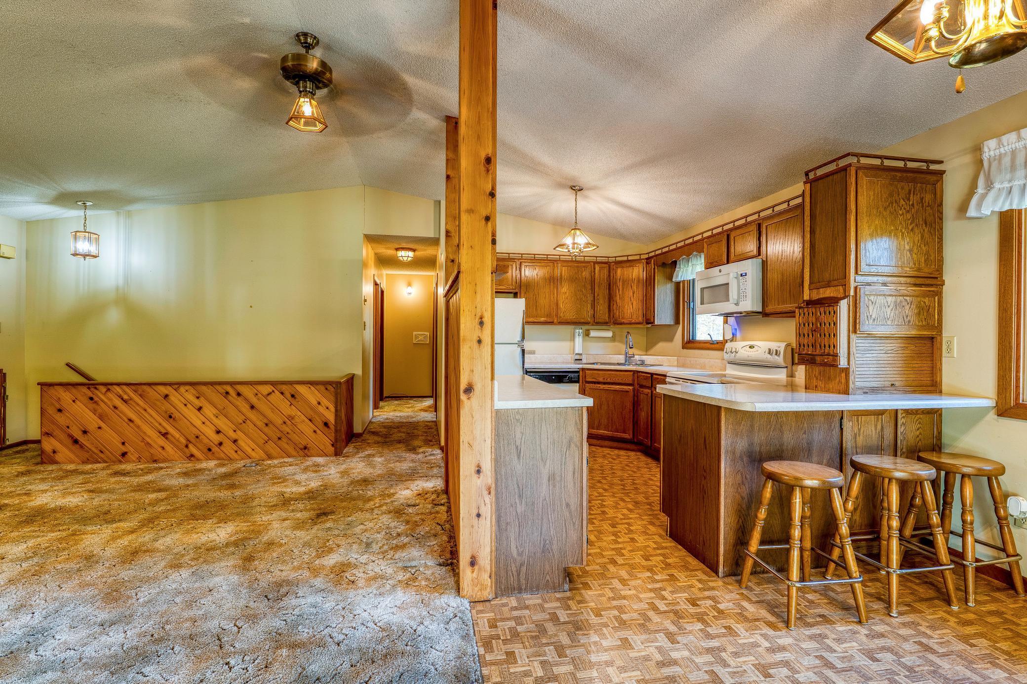 1987 single family home for sale at 9330 Country Club Road NE in Bemidji, MN — 4 bed, 2 bath (photo 17 of 92)