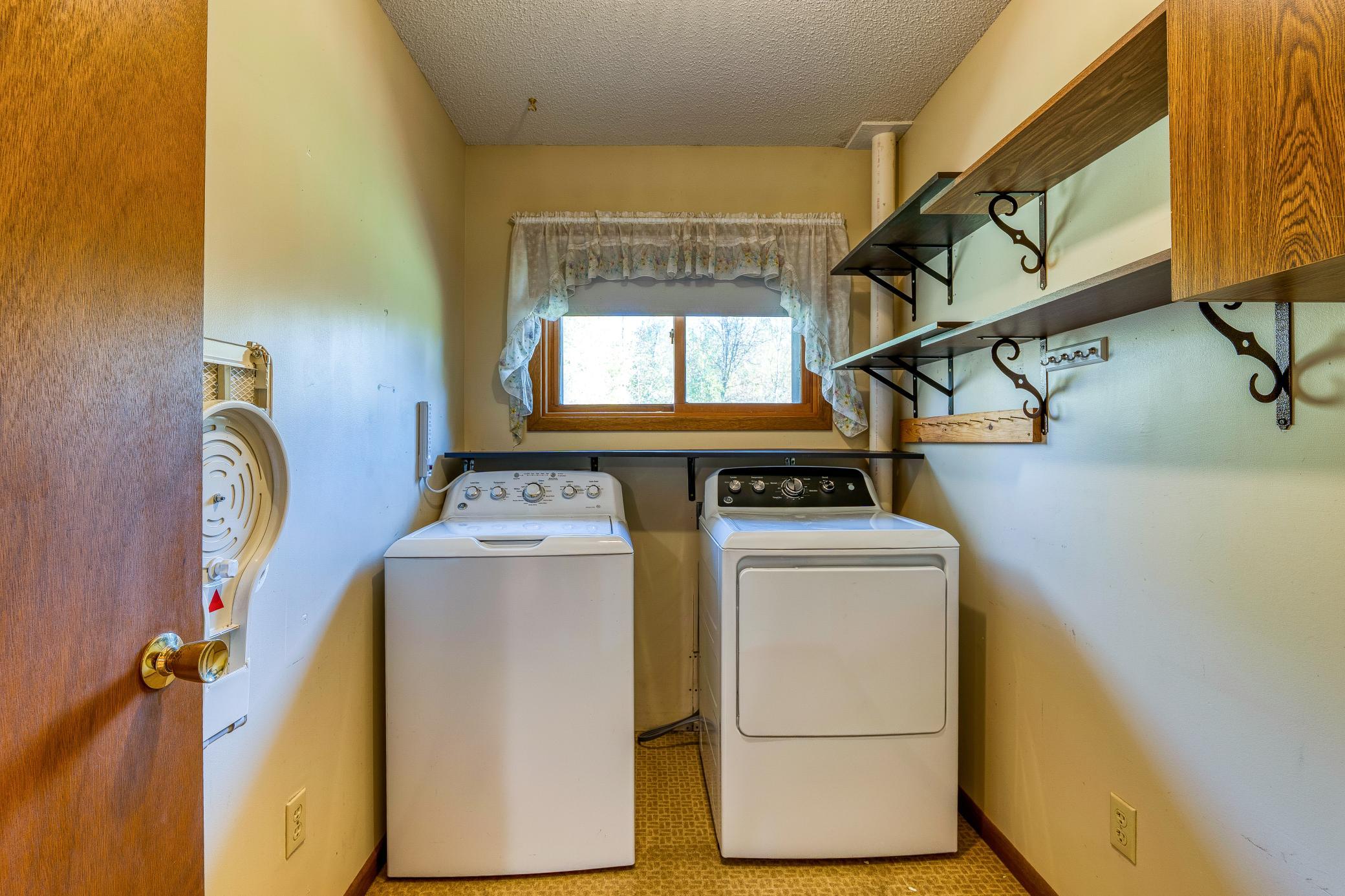 1987 single family home for sale at 9330 Country Club Road NE in Bemidji, MN — 4 bed, 2 bath (photo 21 of 92)