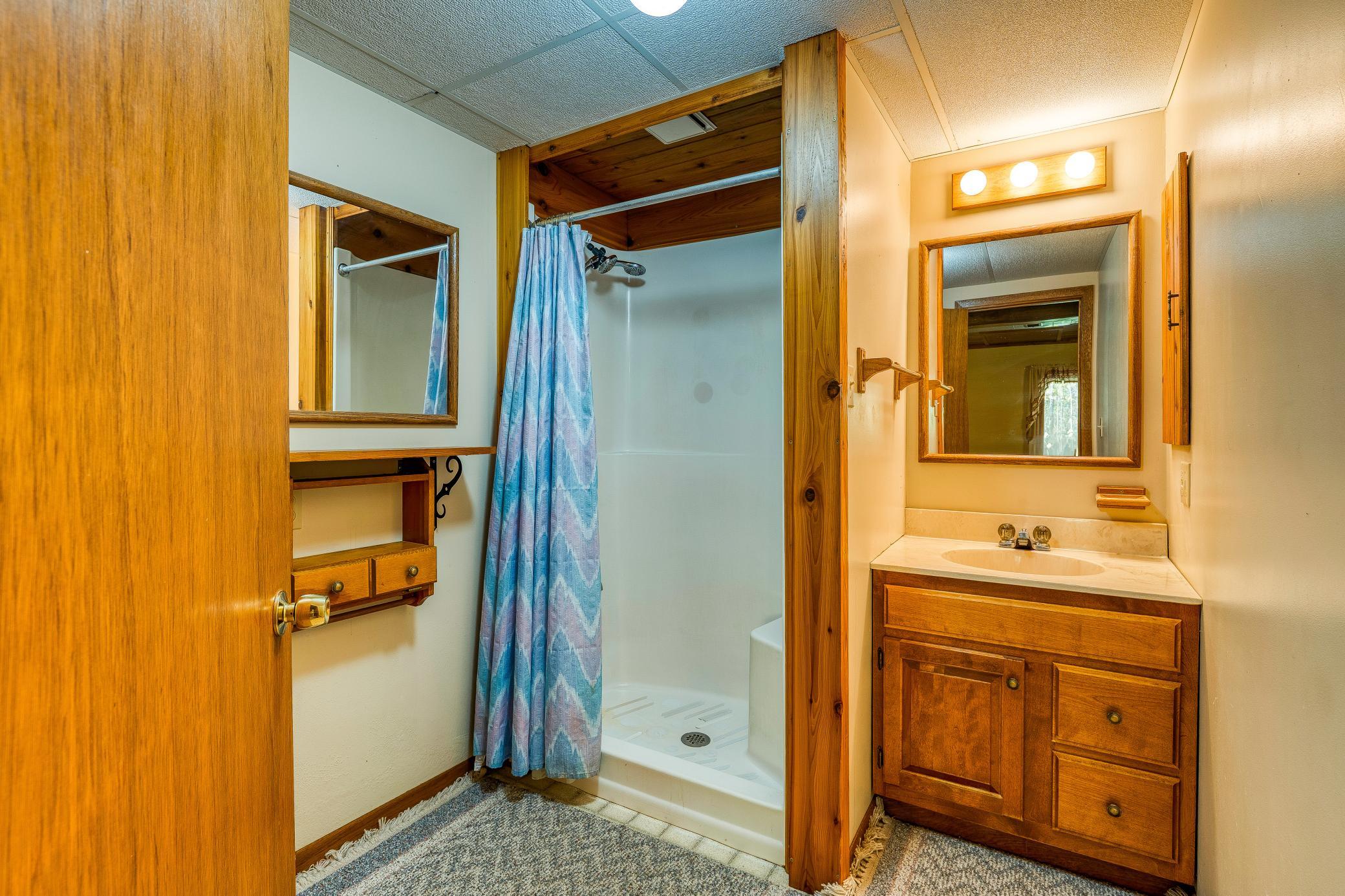 1987 single family home for sale at 9330 Country Club Road NE in Bemidji, MN — 4 bed, 2 bath (photo 34 of 92)