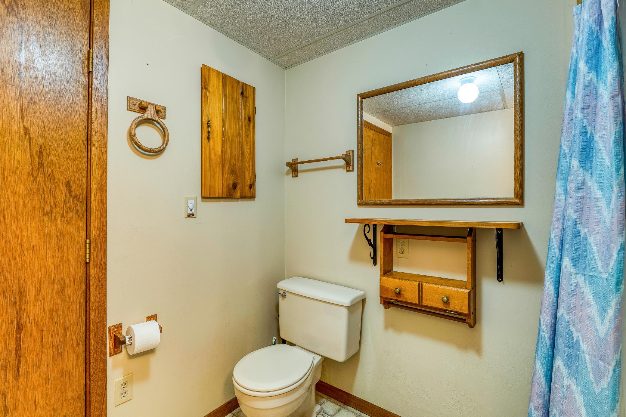 1987 single family home for sale at 9330 Country Club Road NE in Bemidji, MN — 4 bed, 2 bath (photo 36 of 92)