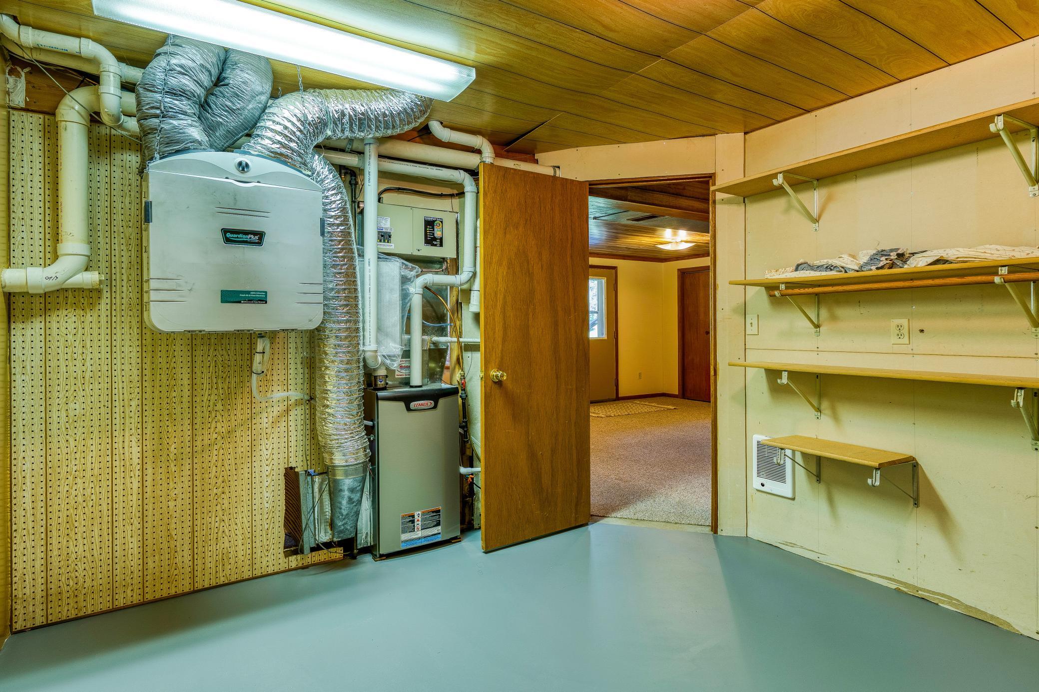 1987 single family home for sale at 9330 Country Club Road NE in Bemidji, MN — 4 bed, 2 bath (photo 48 of 92)