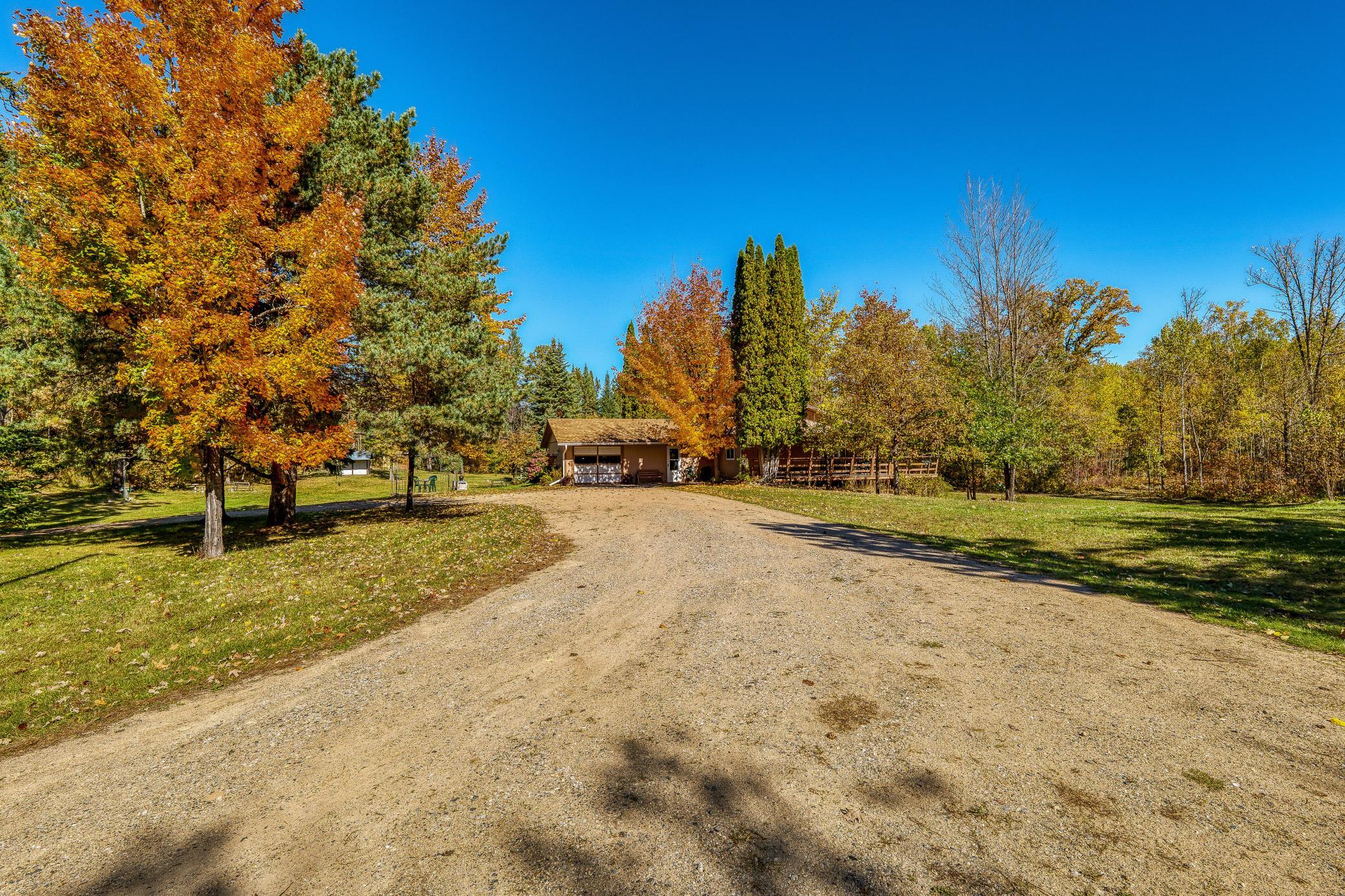 1987 single family home for sale at 9330 Country Club Road NE in Bemidji, MN — 4 bed, 2 bath (photo 63 of 92)
