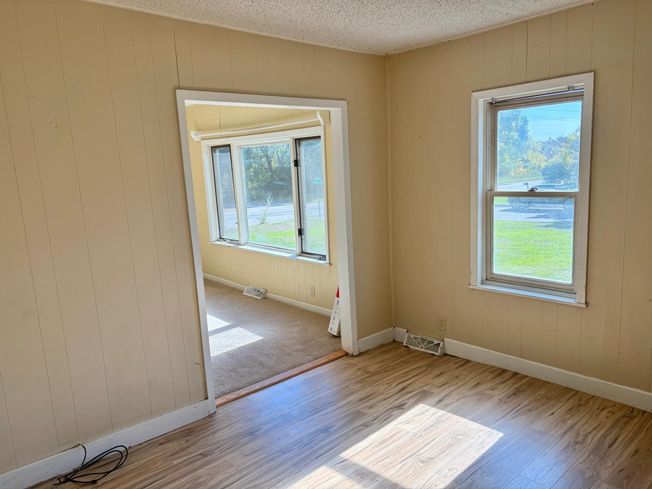 1900 single family home for sale at 324 SW 4th Street in Brainerd, MN — 1 bed, 1 bath (photo 4 of 19)