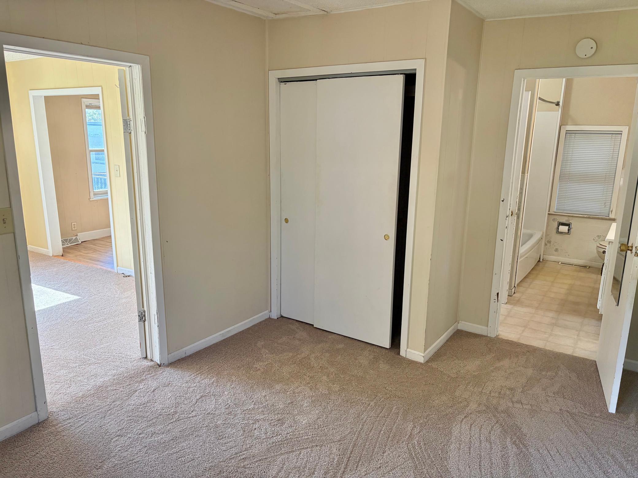 1900 single family home for sale at 324 SW 4th Street in Brainerd, MN — 1 bed, 1 bath (photo 10 of 19)