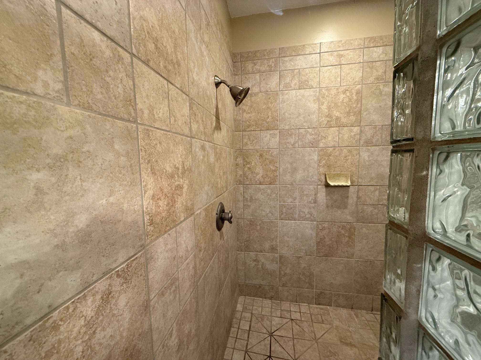 2004 single family home for sale at 27186 Beaver Dam Drive in Pequot Lakes, MN — 5 bed, 4 bath (photo 14 of 27)