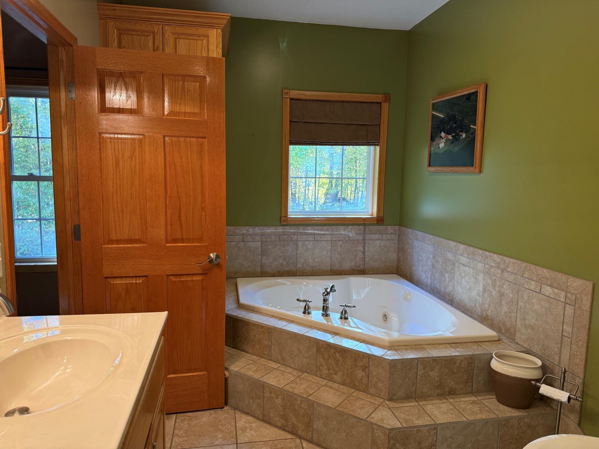 2004 single family home for sale at 27186 Beaver Dam Drive in Pequot Lakes, MN — 5 bed, 4 bath (photo 16 of 27)
